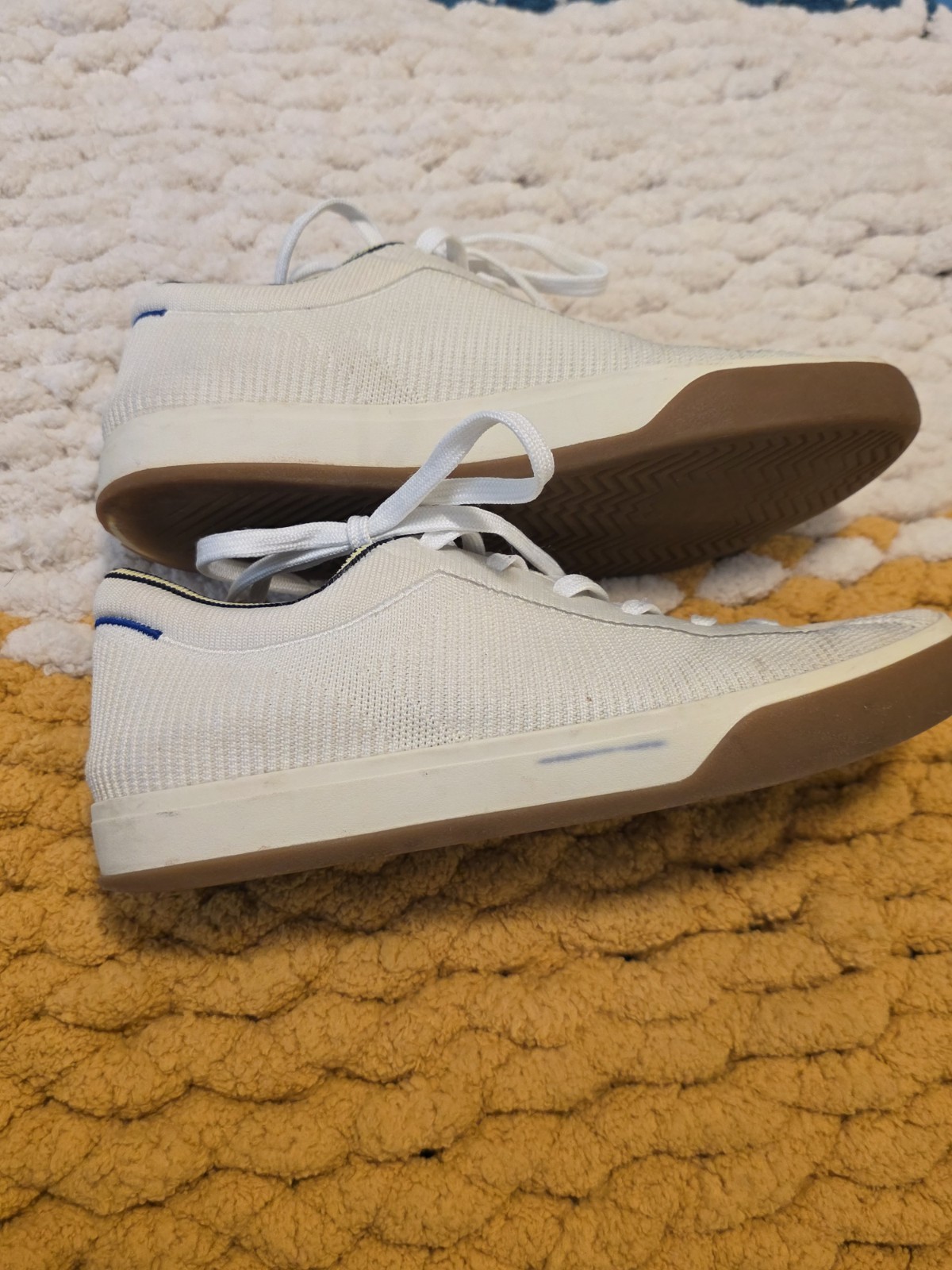 Rothys Womens Blonde Size 8 Cream Lace Up Round Toe Low Top Sneakers