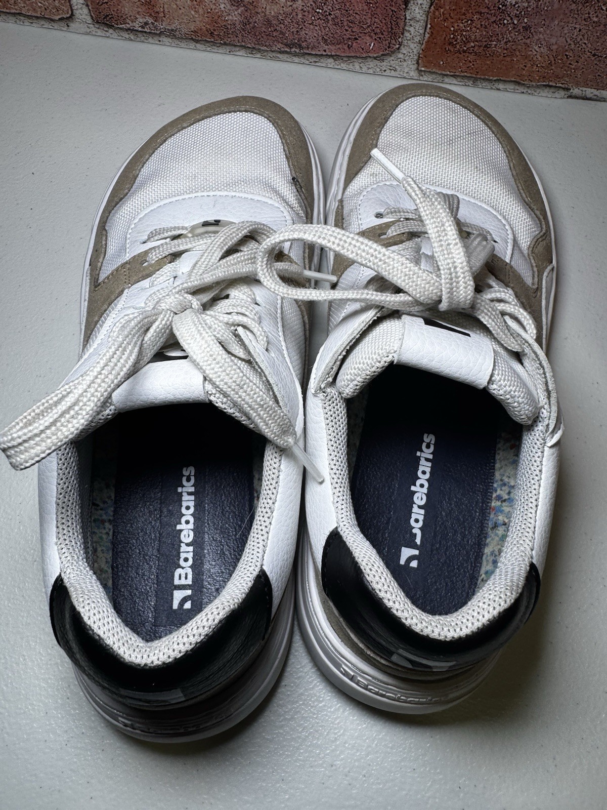 Barebarics Zing White Beige Vegan barefoot sneaker Men’s 7.5 Women’s Size 9