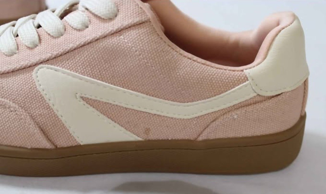 DV By Dolce Vita Women’s Memory Foam Voyage Sneakers Dusty Rose Pink Size 6.5