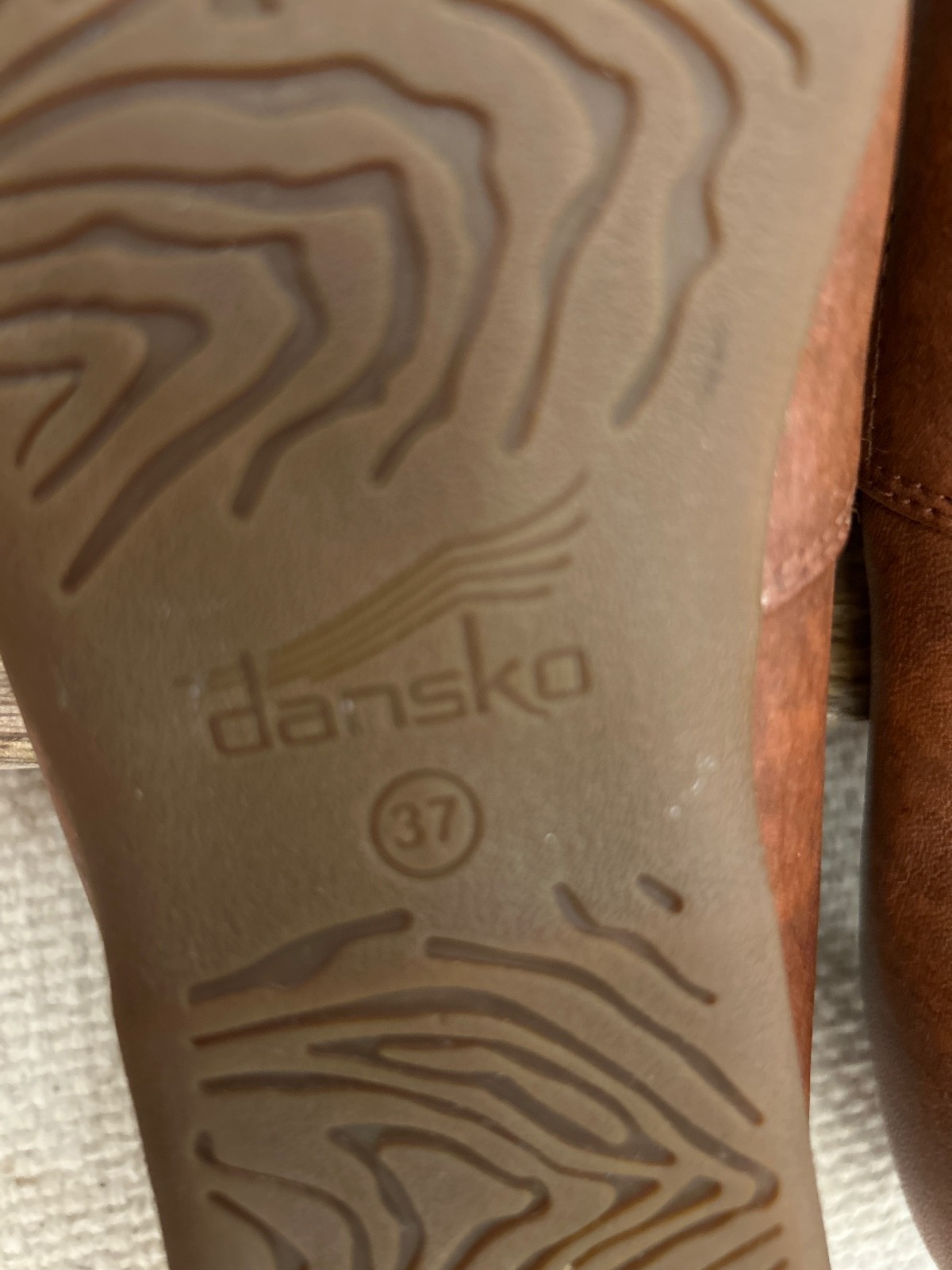 Dansko Larissa Saddle Brown Slip-on Flat Comfort&Support Shoe Size 37/US 6.5-7