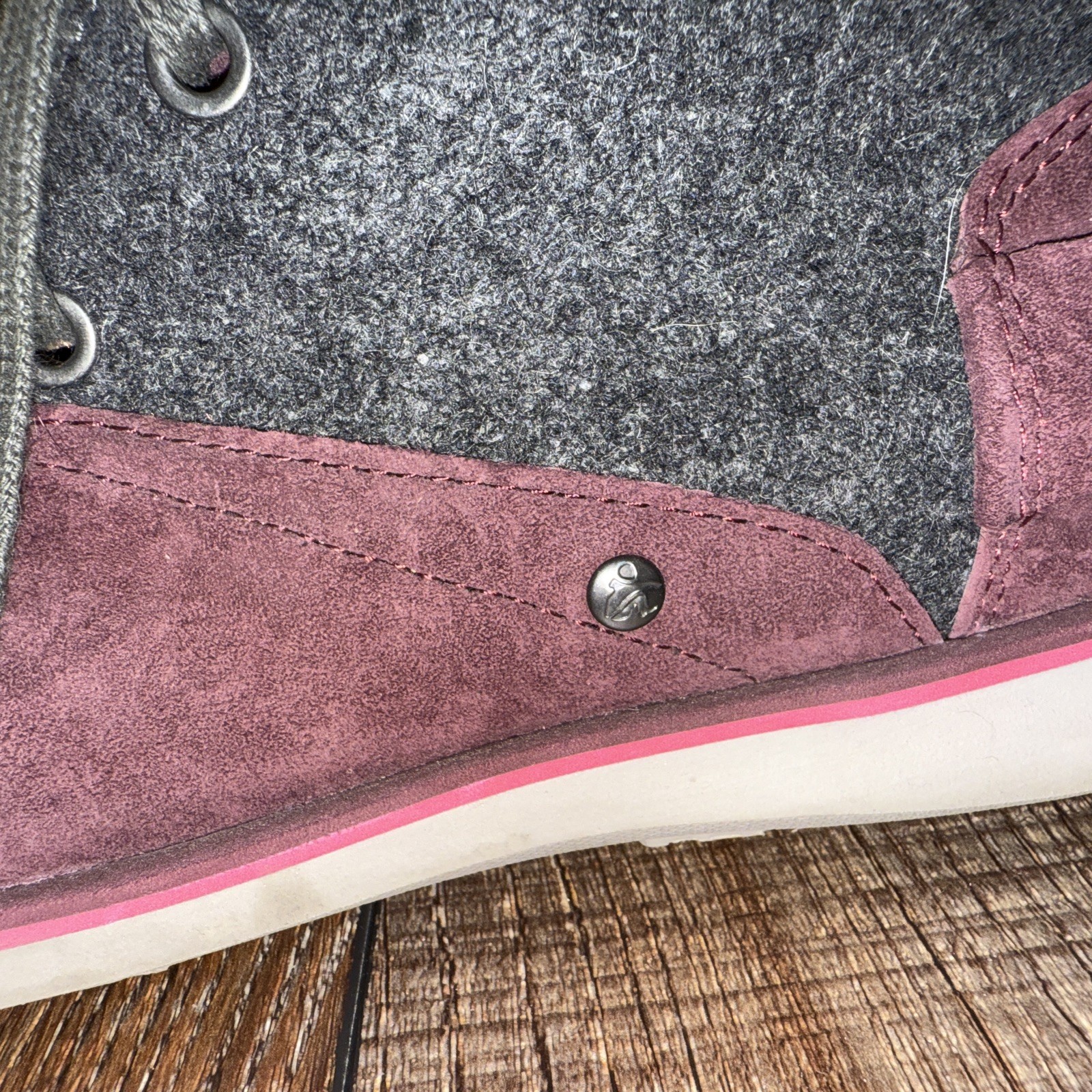 CUSHE Manuka Lite Desert Womens Chukka Boot Sz US 9 EU 40 Wine Surf Comfort