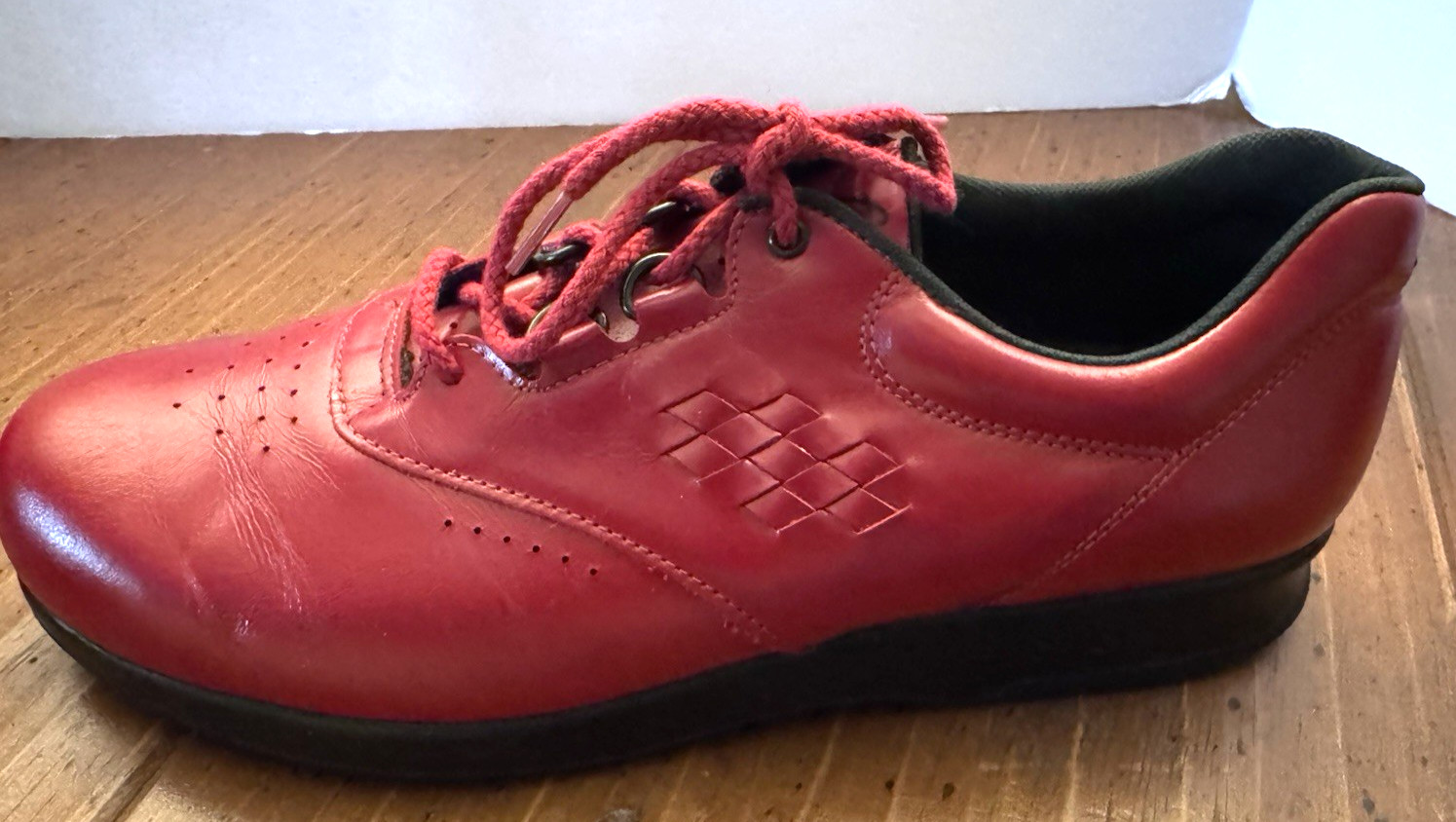 SAS Free Time Leather Lace Up Walking Shoes Sneakers – Women’s Size 10 N – Red