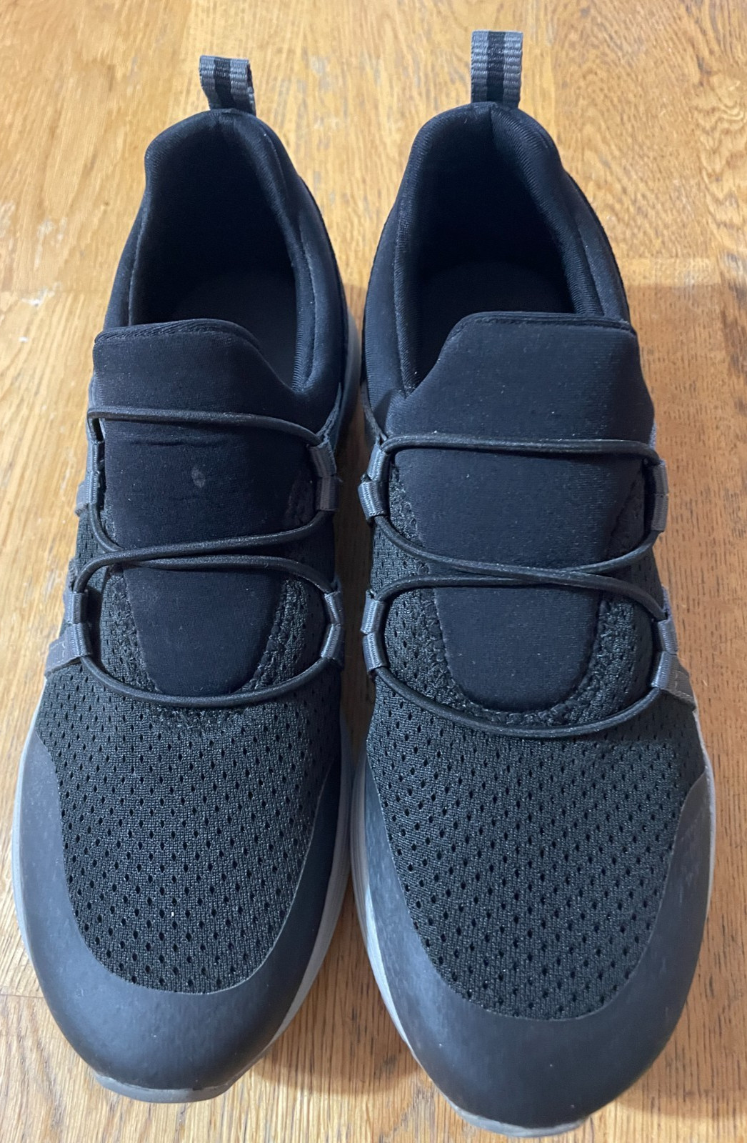 Easy Spirit Women’s Slip On Sneaker Black Size 6 M EXC