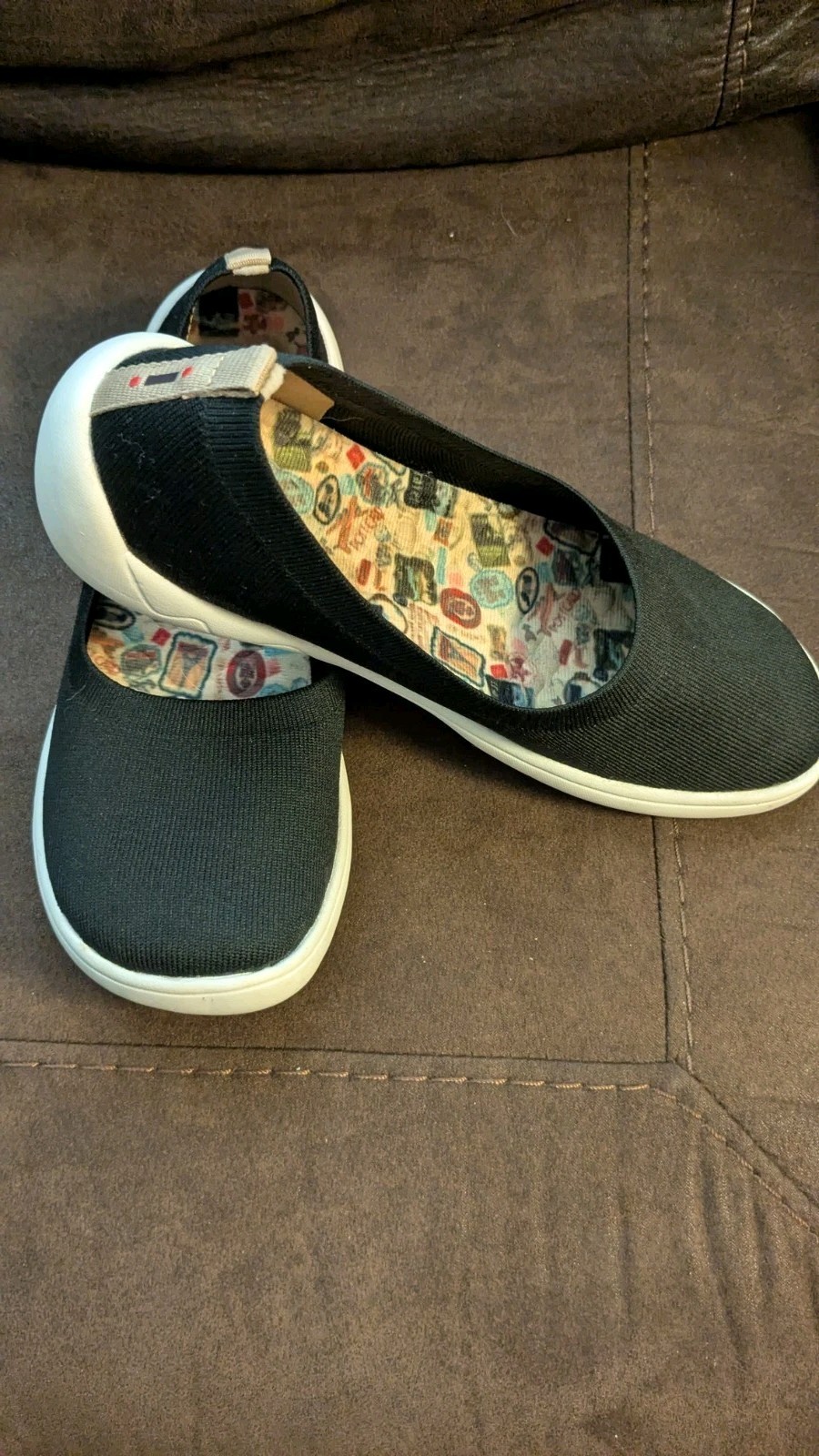 UIN Women’s Black Canvas Slip-On Casual Shoes Graphic Art Insole US 7 EU 38