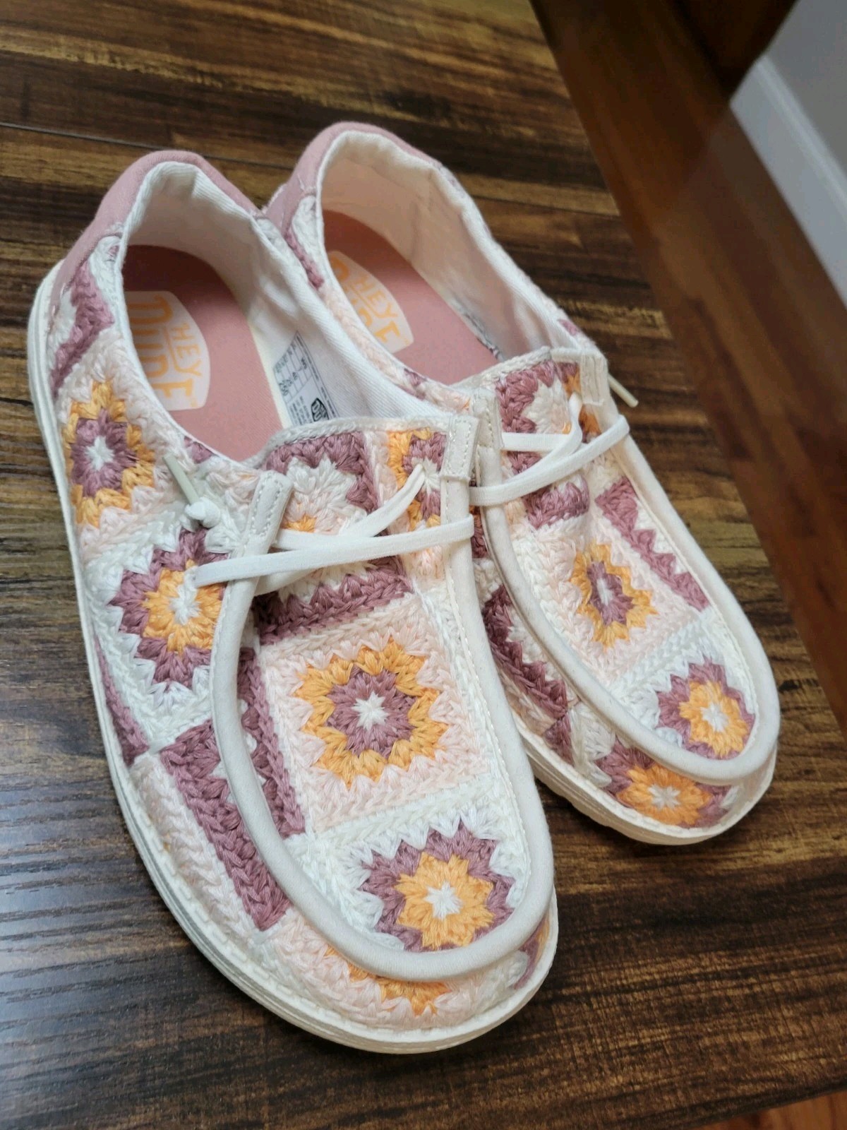 ❤️ NWOB Hey Dude Wendy Cottage Crochet Shoes Petal Pink Multicolored sz 9