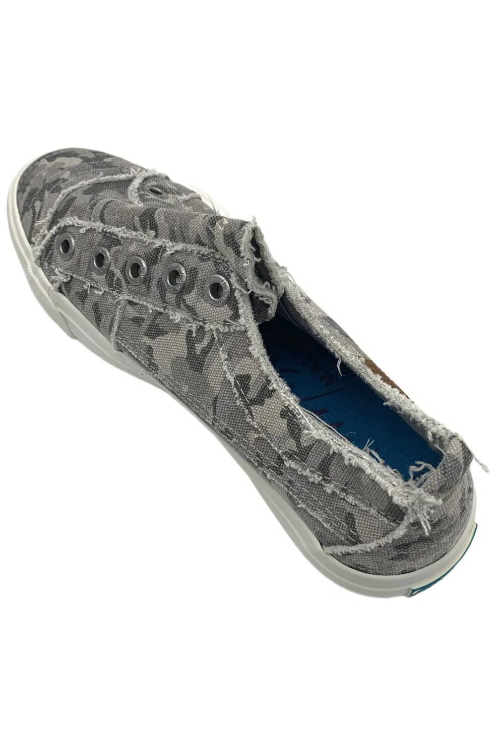Blowfish Malibu Women’s Play Sneaker Gray Love Not War
