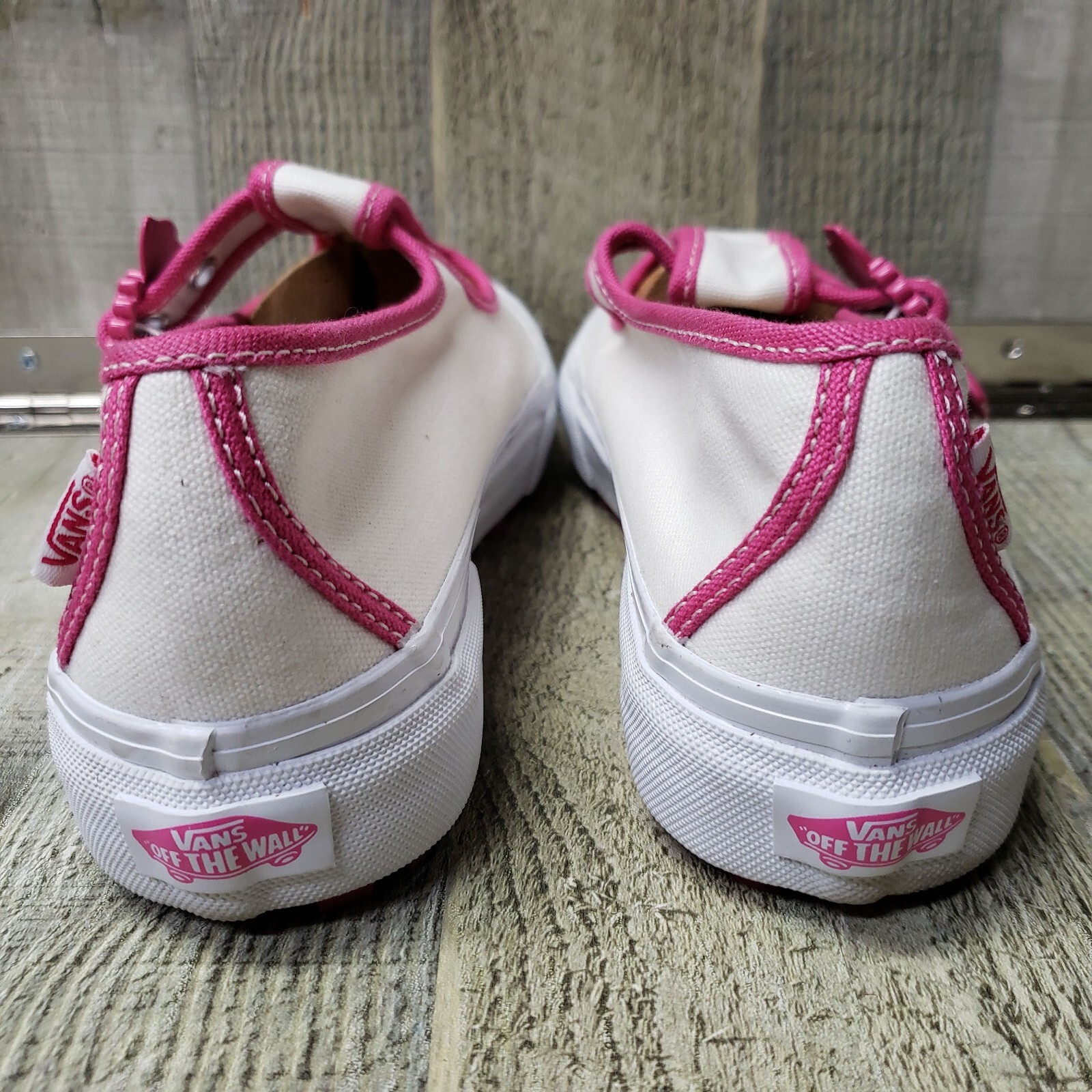 Vans x Barbie™ Style 93 DX Mary Jane Skate Shoe – White Womens 8 Excellent Cond.