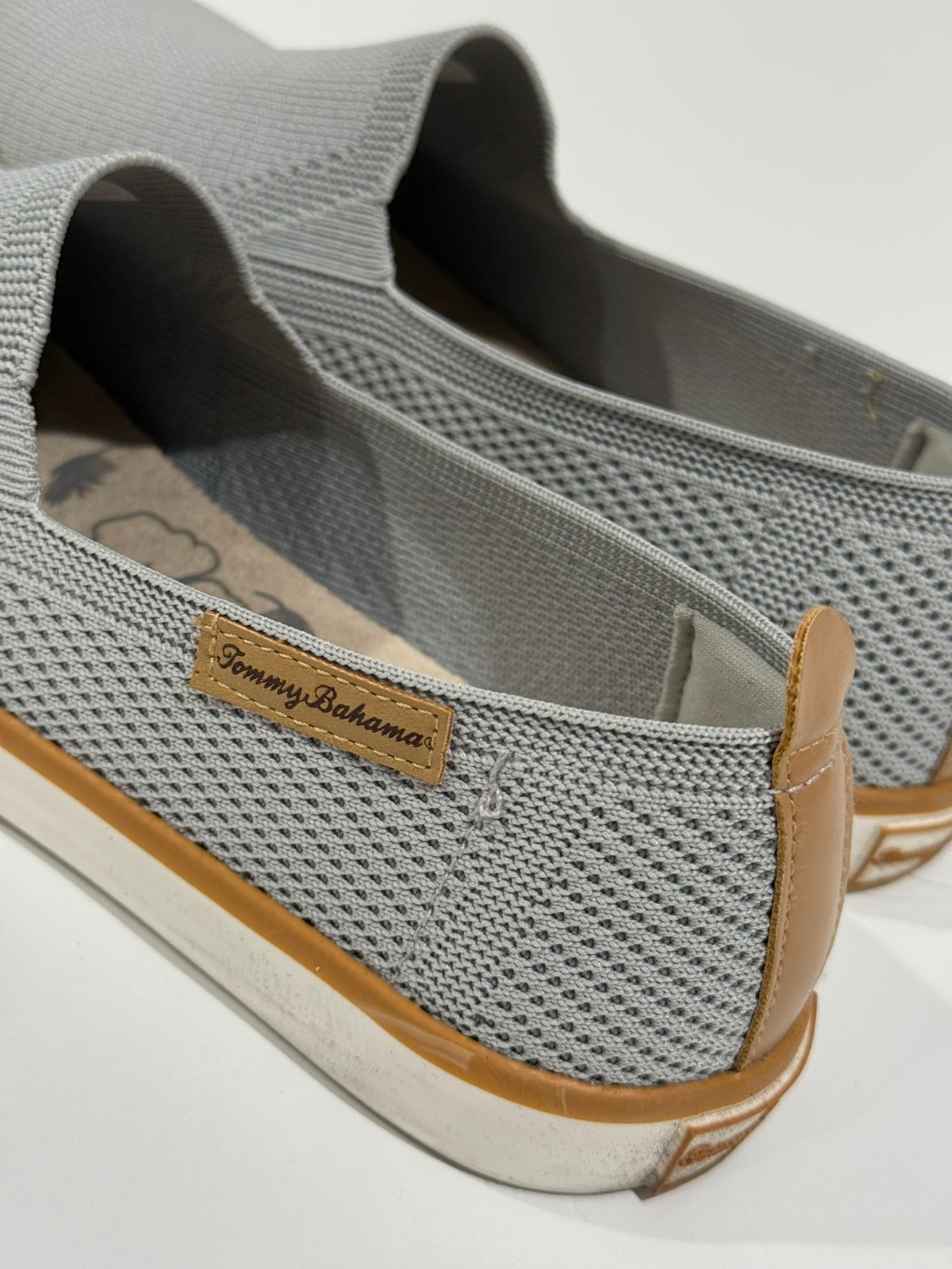 Tommy Bahamas Women’s Canvas Slip On Sneakers Gray/Brown Size 7.5 – Pre-owned