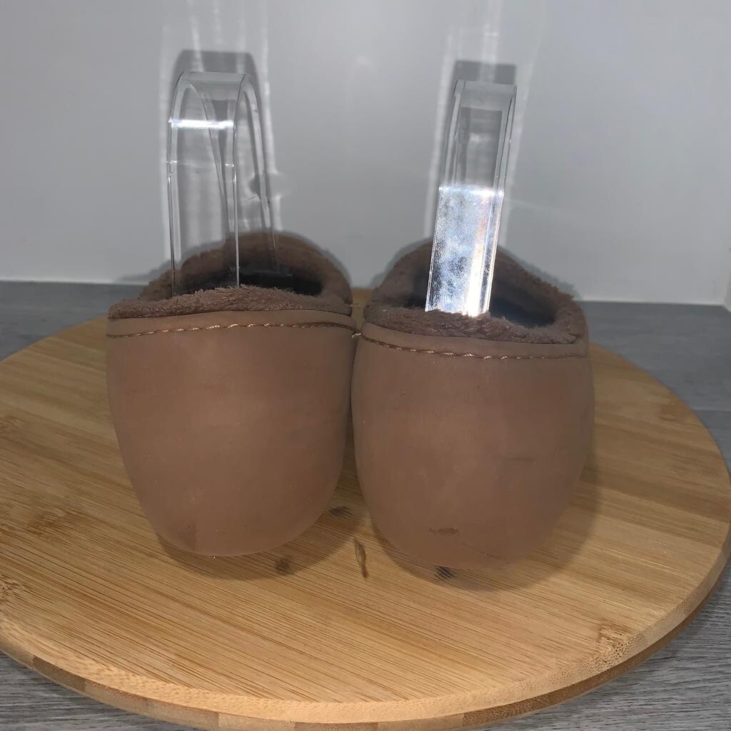 Crocs Nanook Fuzzy Fur Lined Flats Women Size 8 Brown Comfort Shoes Slip On