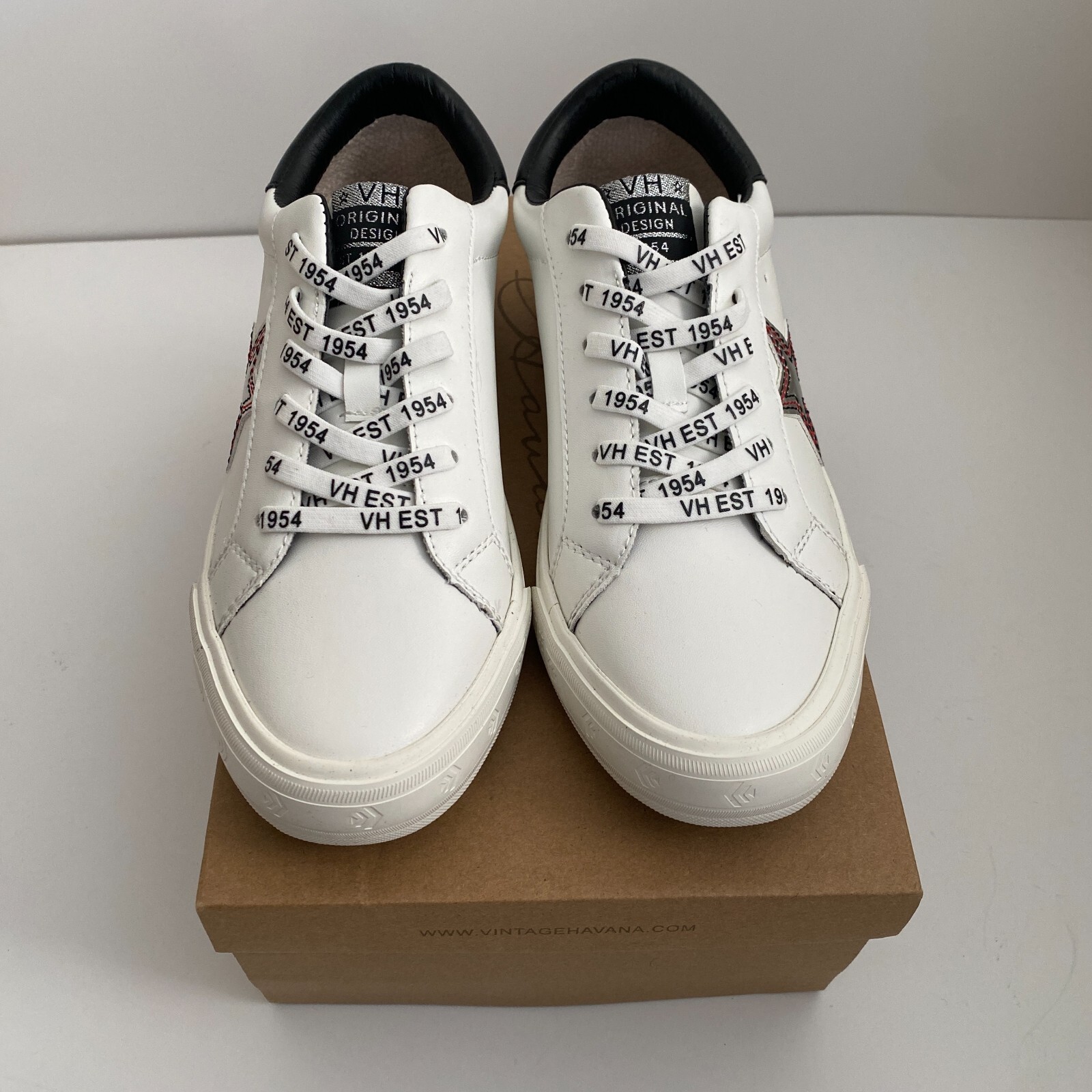 NWT Vintage Havana Women’s Mighty Metallic Mix Leather White Sneakers Sze 8 Fall