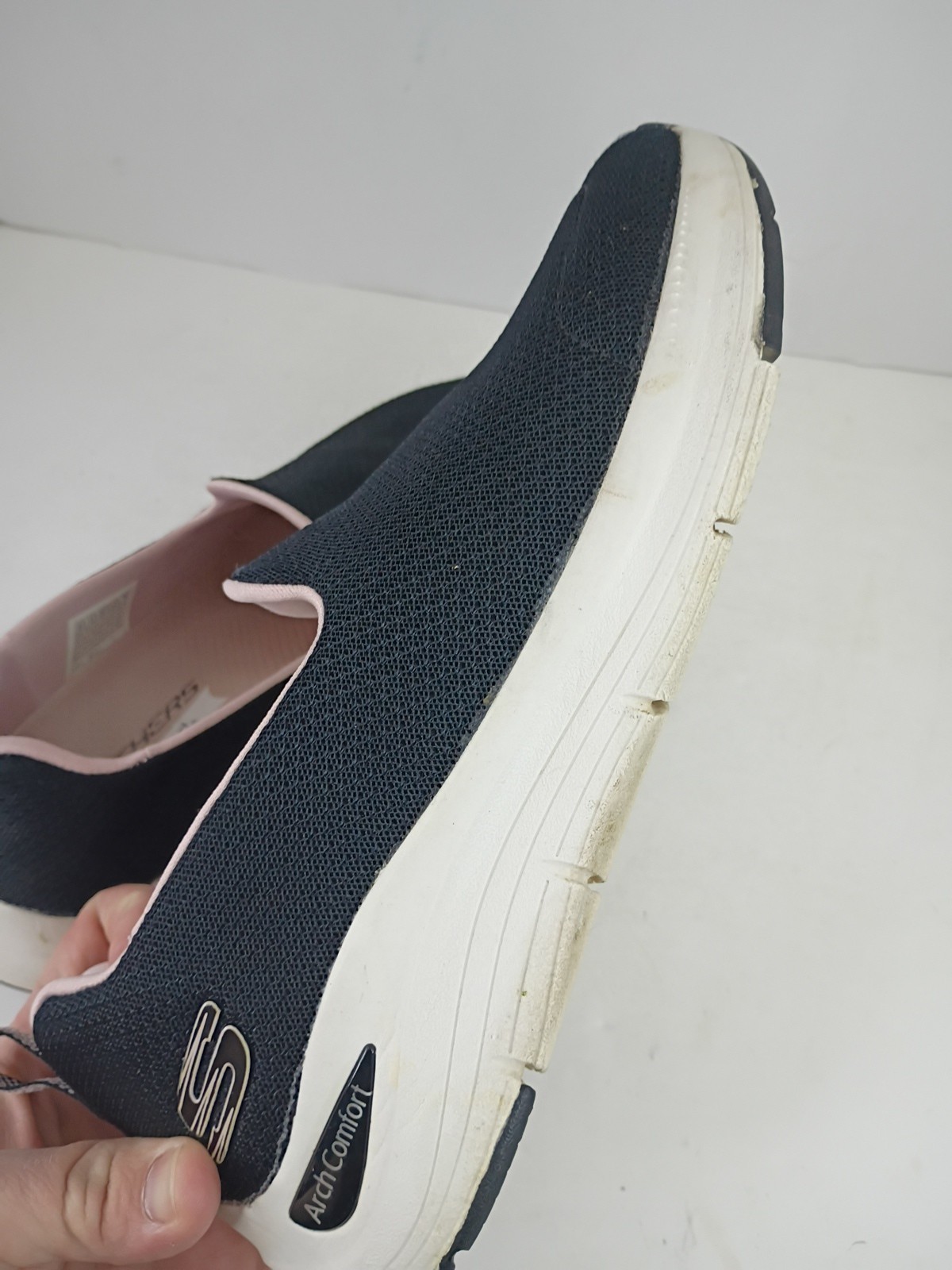 Skechers Arch Comfort Women’s Size 8.5 Slip-On Shoes Black Fabric Pink Liner