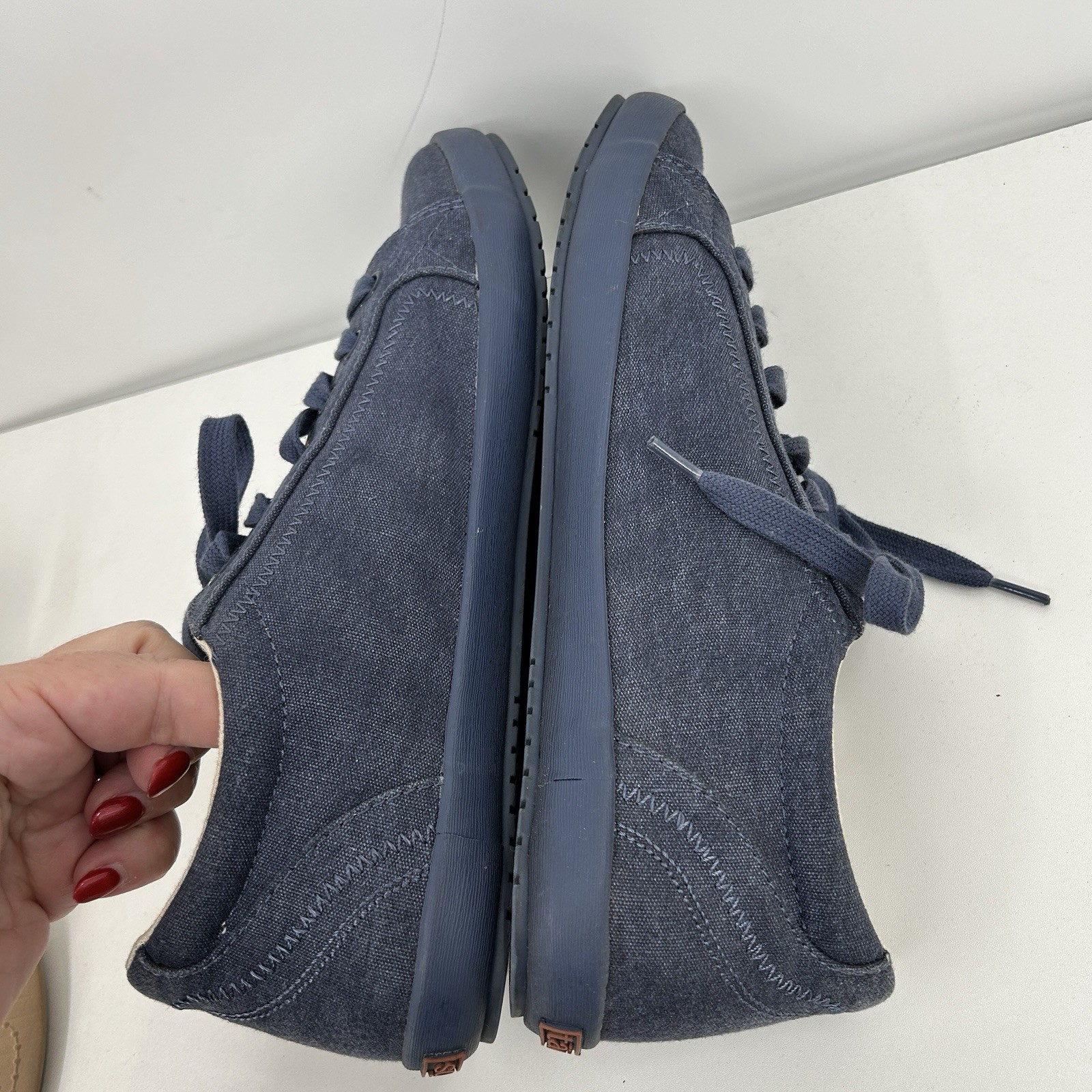 Taos Womens Star Canvas Sneakers Size 10.5 Blue Wash Low Top Preppy Casual