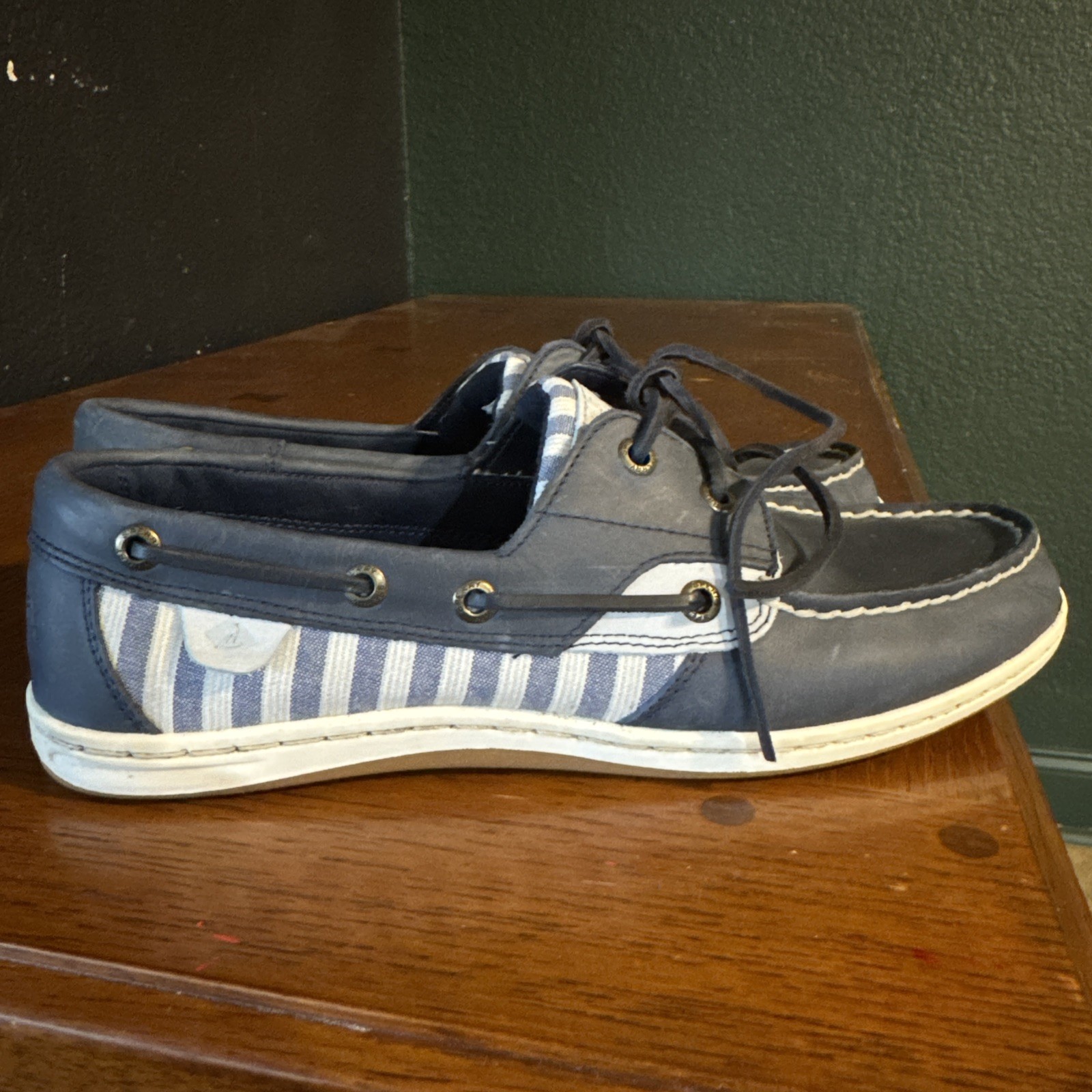 Sperry Women’s Koifish Stripe Navy Leather with linen stripes STS88671