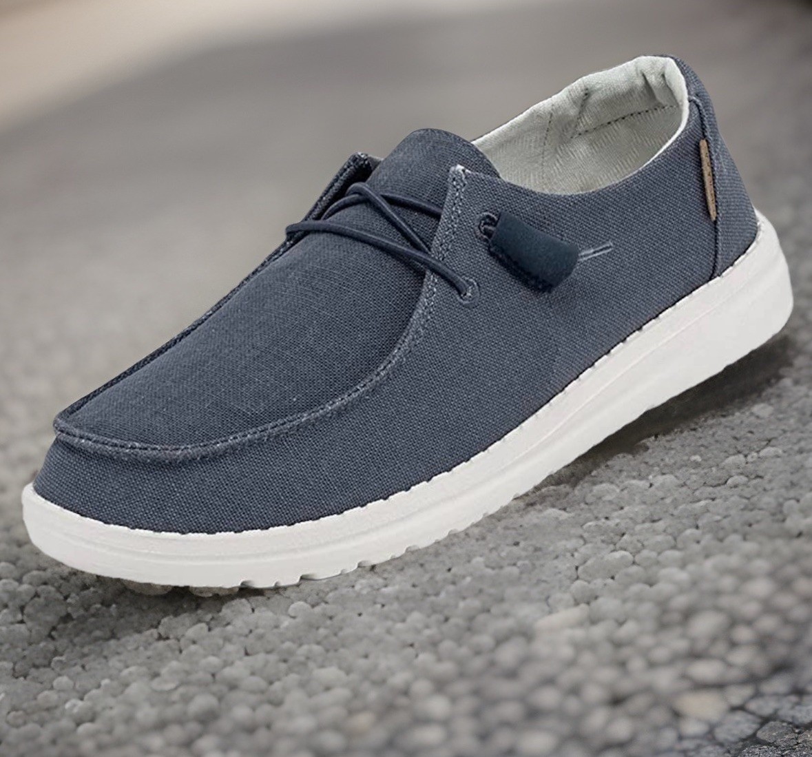 Hey Dude Women’s Wendy Chambray Navy White Lightweight Loafers Size 7 ~ NEW ~