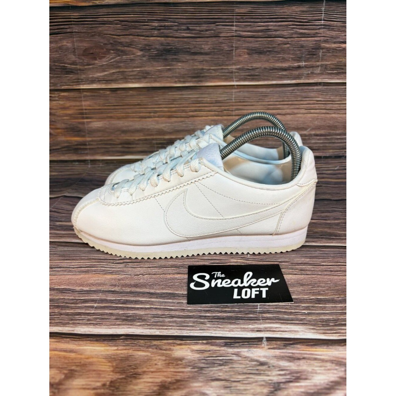 Nike Classic Cortez Triple White Leather Women’s Sneakers Size 8.5