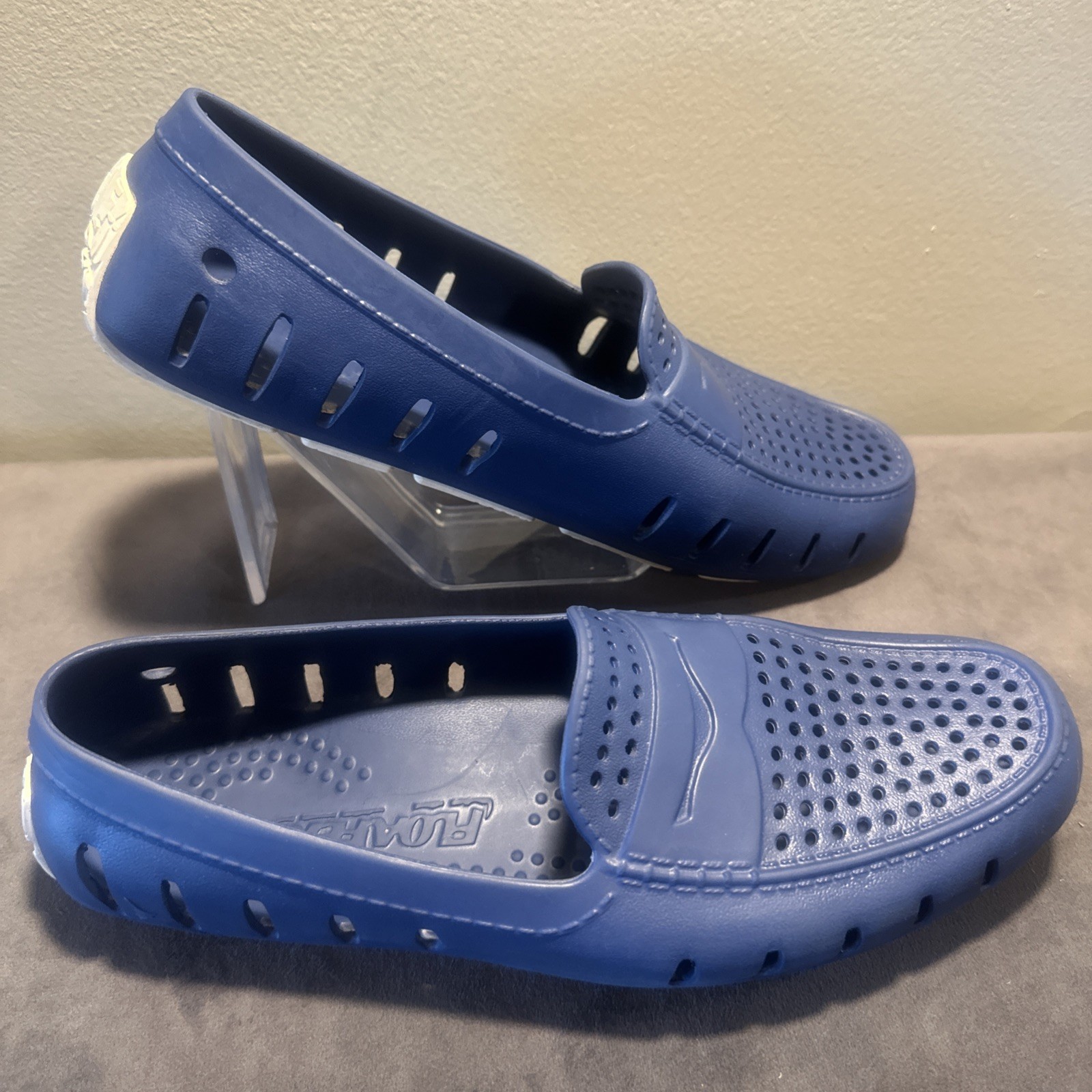 Floafers, Men’s Country Club Driving Or Water Shoes, Size 9 In Navy Blue