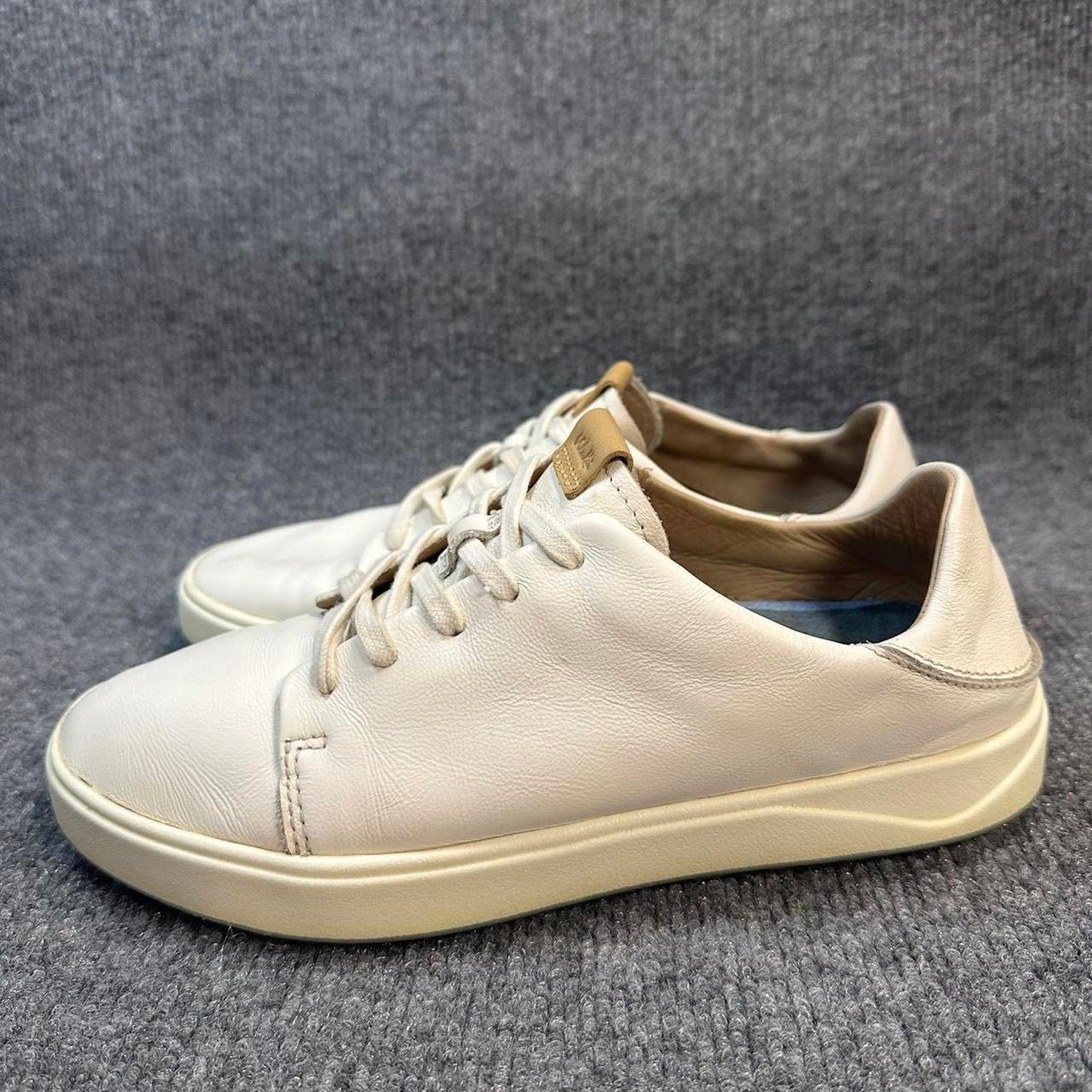 OluKai Women’s Wailea Leather Golf Shoes Spikeless Convertible Mule Sneakers 7.5