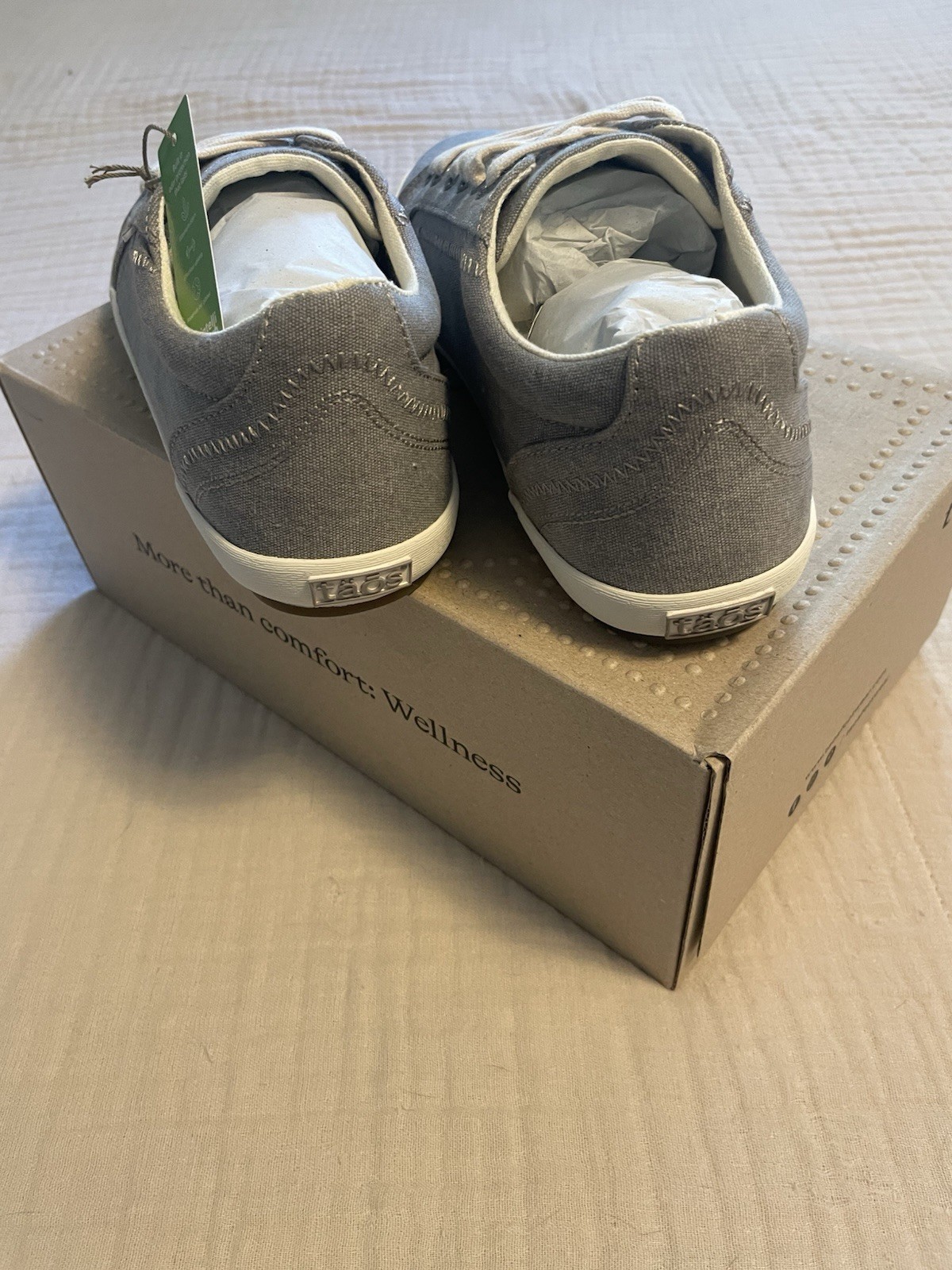 Women’s Taos Star Casual Sneaker Grey Wash Canvas 8.5 wide New in Box