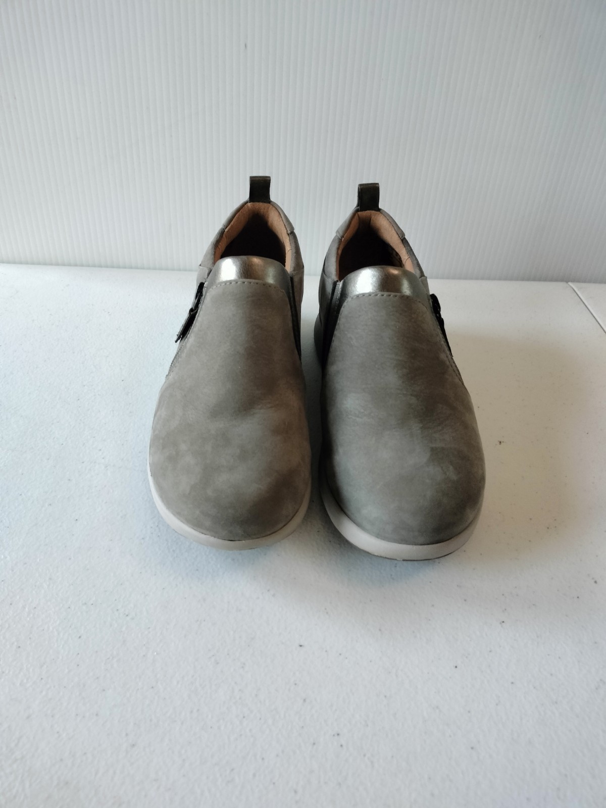 Clarks Unstructured Un Adorn Side Zip Slip On 7.5 Shoes Gray Pewter Travel
