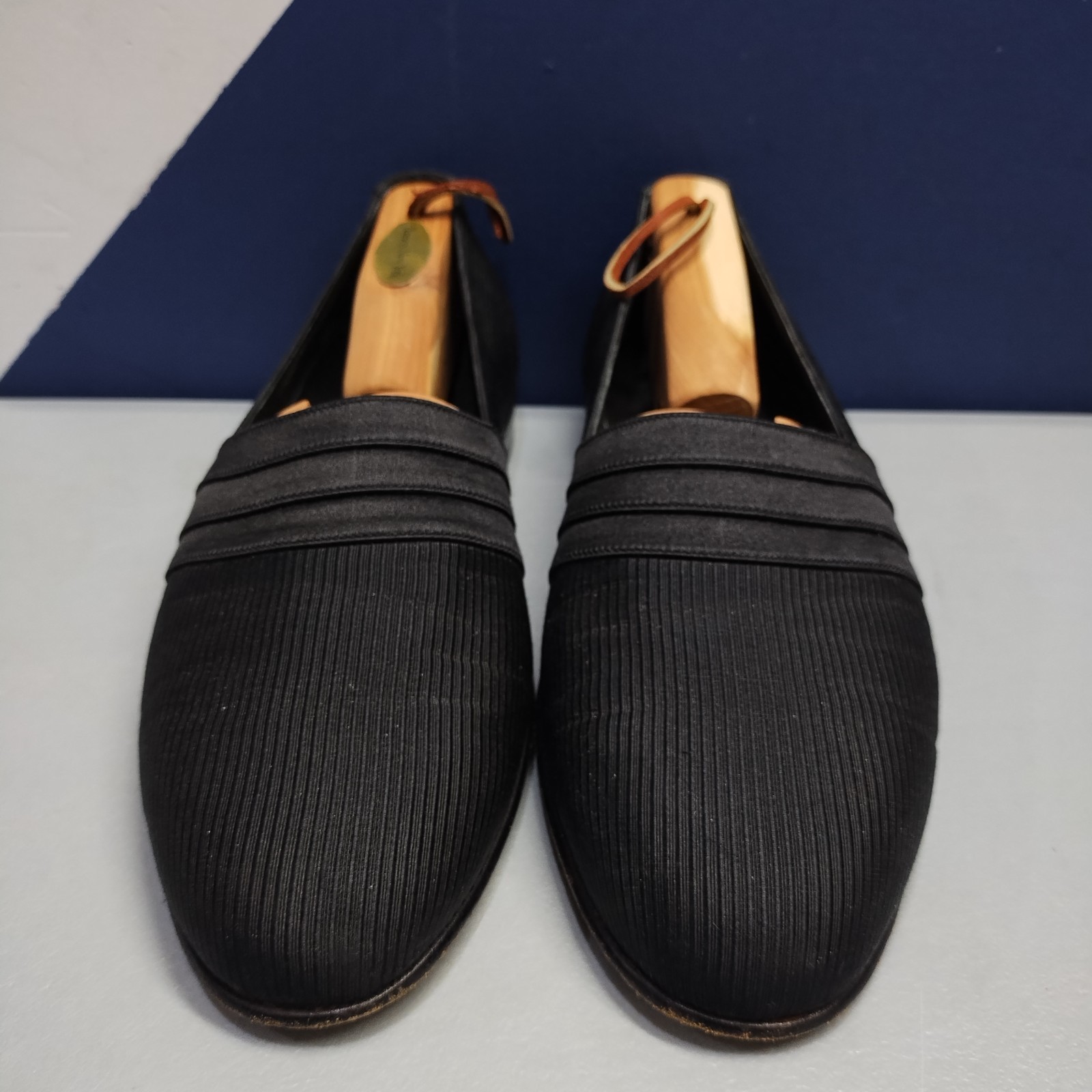 Bruno Magli Loafers Womens 9 Black Ribbed Cuban Heel Almond Toe Comfort Slip On