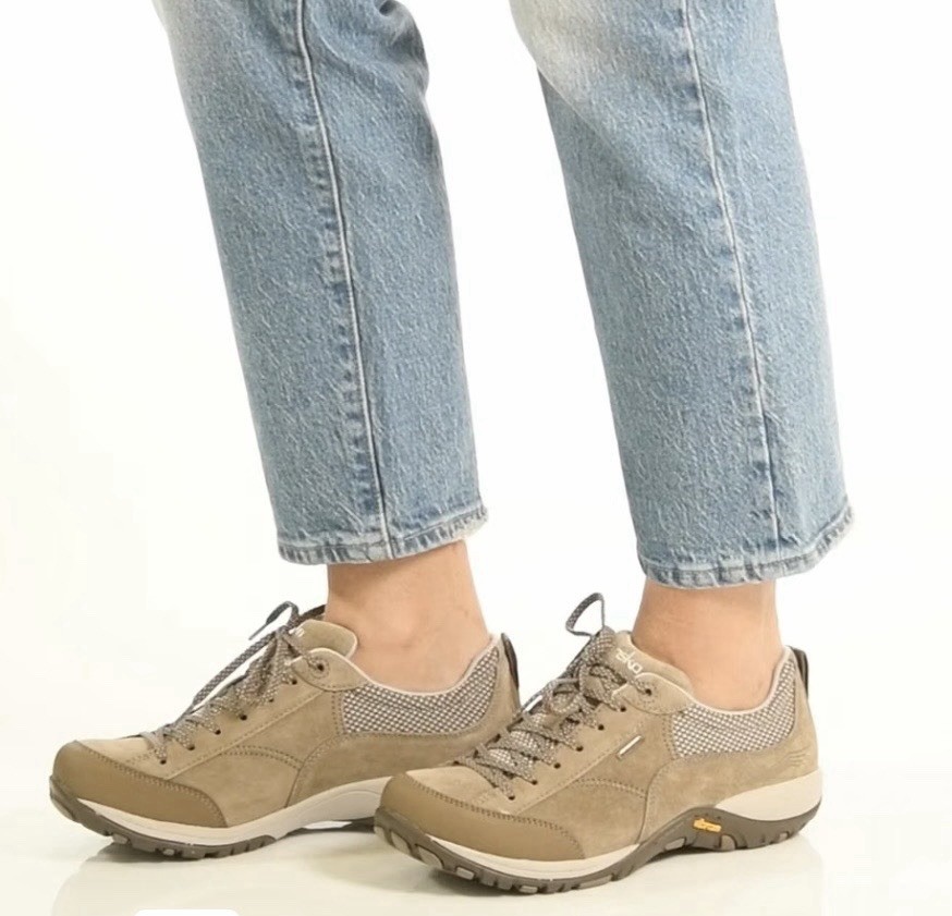 NWOT Dansko Paisley Waterproof Leather Outdoor Trail Women’s EU 40 US 9.5-10