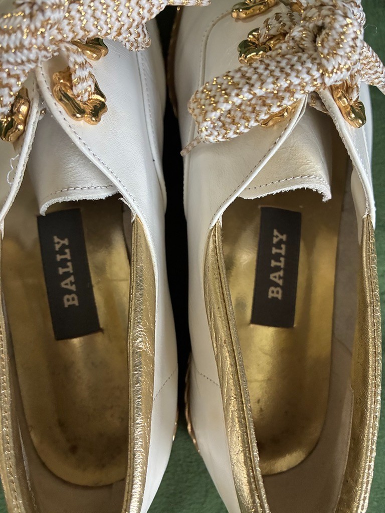 Vintage BALLY JALLUT White LEATHER Gold TRIM Flats Sneakers Size 5 Made in Italy