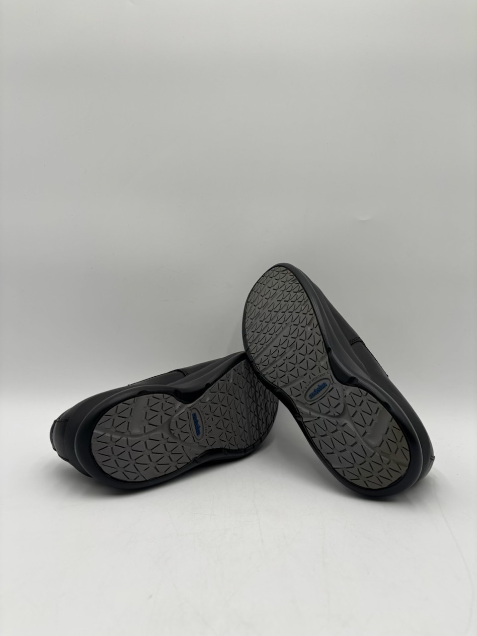 Moshn VERVE FULL GRAIN 07252021 Women’s NEW Slip-On Shoes Black Multiple Sizes