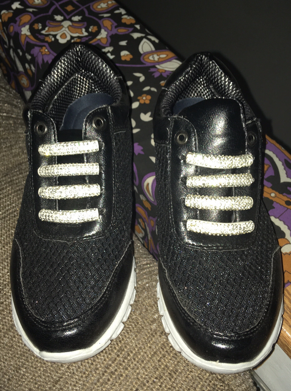 VENUS Slip-on Mesh Fashion Sneakers Foam Insole Size 6.5 / 37