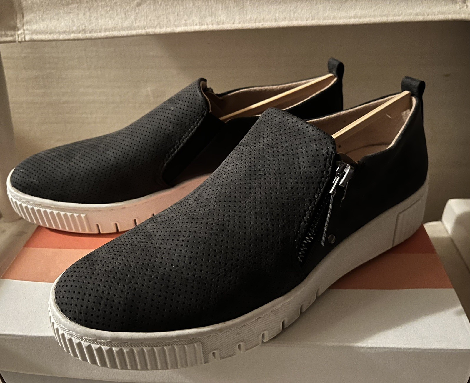 Soul Naturalizer “Turner” Slip-On Sneakers Black Canvas Women’s Size 9M NIB