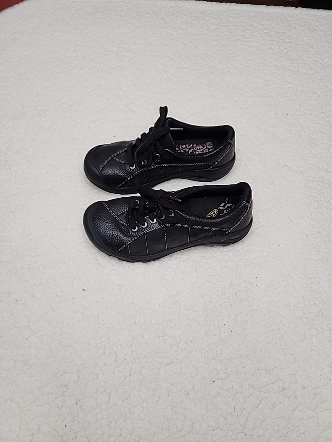 Keen Black Sneakers Size 9 1/2 India 010515