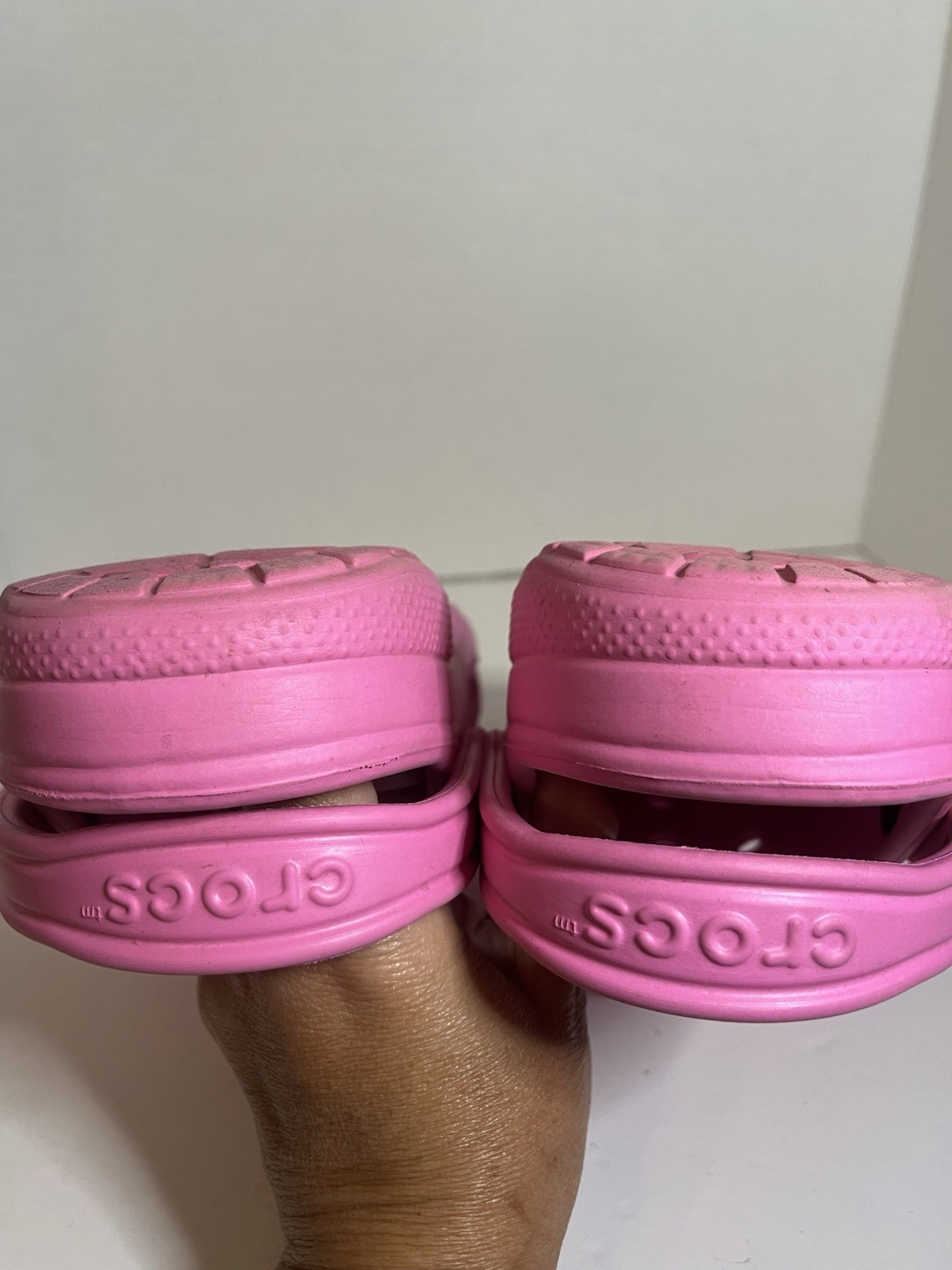 Crocs Baya Clogs Electric Pink Unisex M7 W9 Slip On Shoes EUC