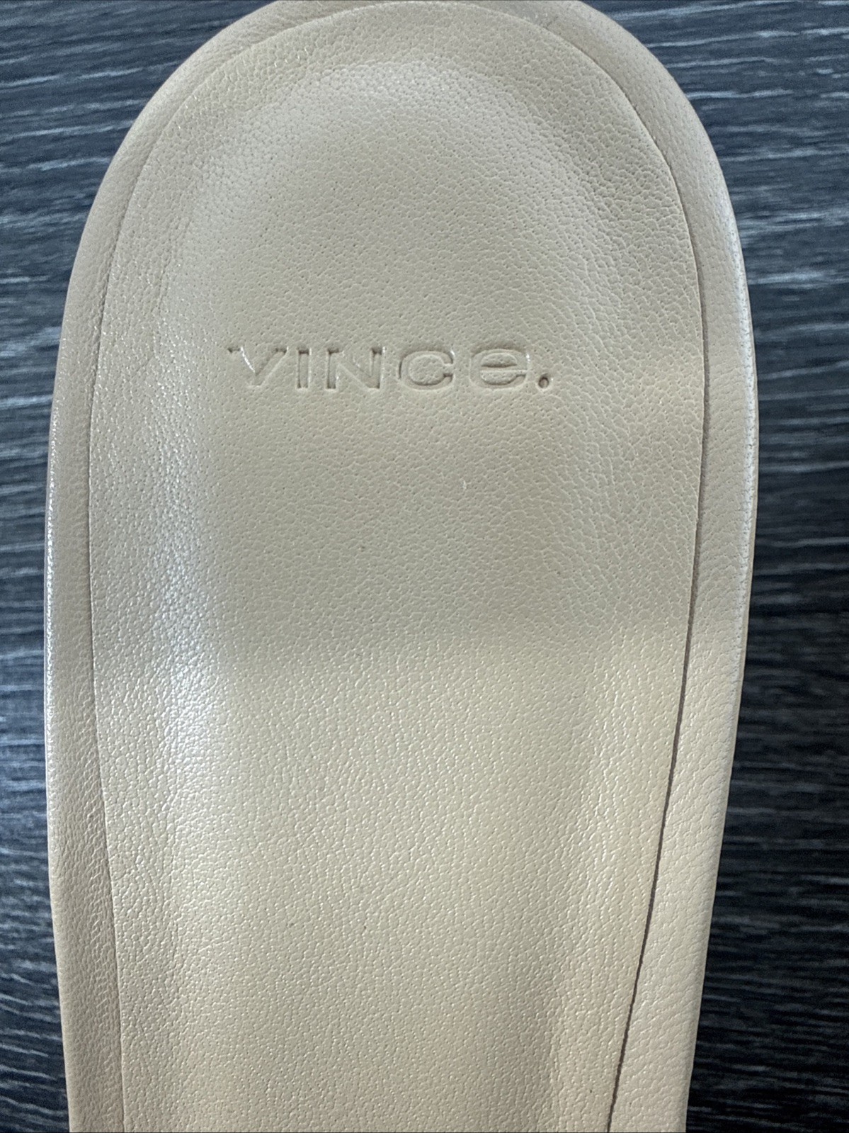 NWD $300 Vince Margo Leather Slip on Slide Sandals Color Blonde Tan Sz 7.5 M/38