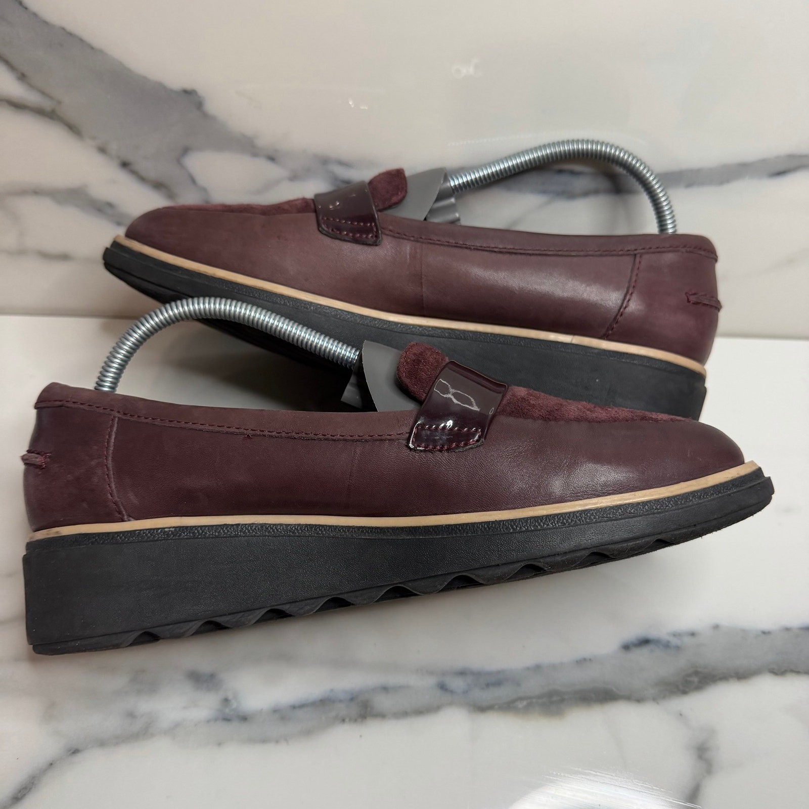 Clarks Women’s Burgundy Slip-On Wedge Sharon Gracie Loafers Sz 7 Comfort Classic
