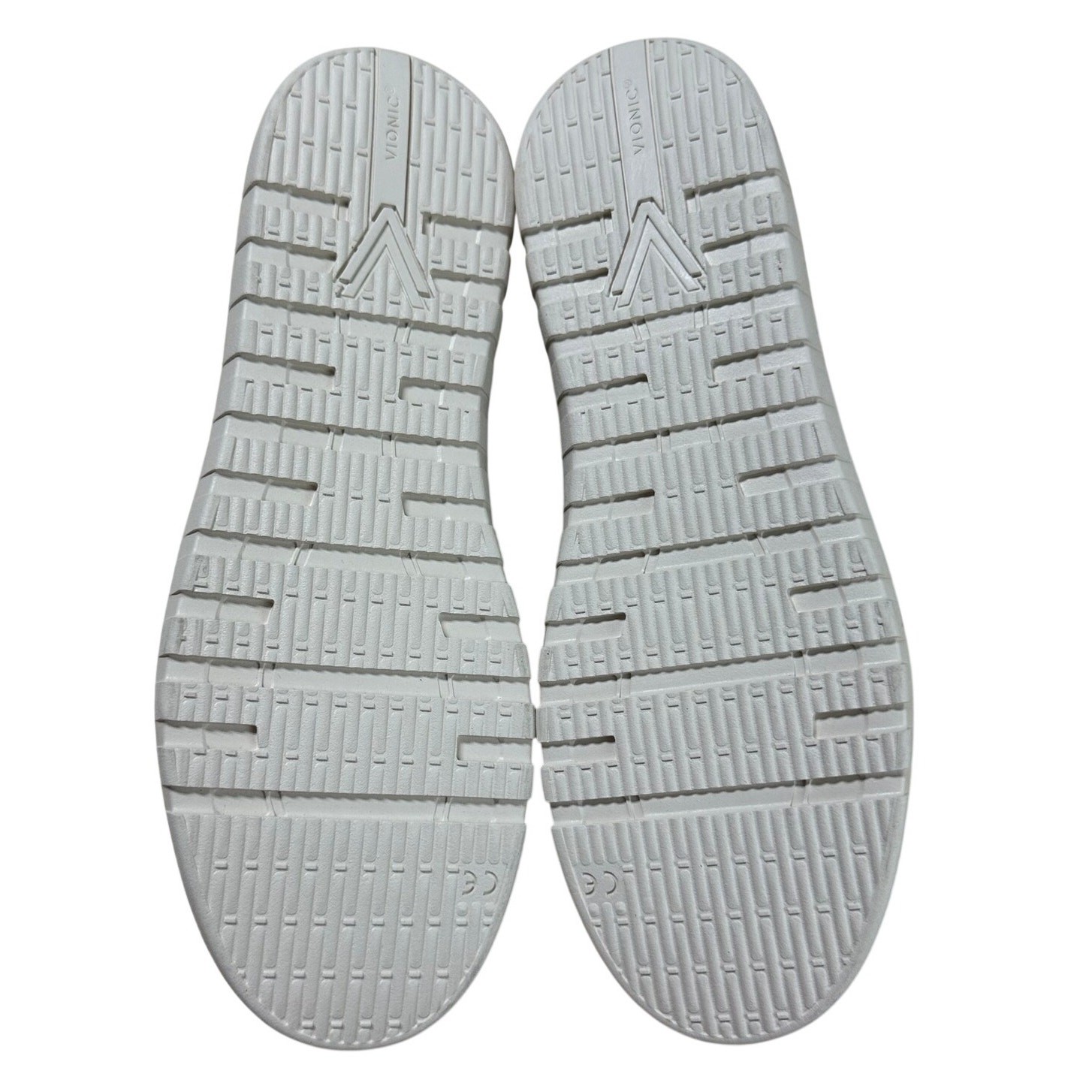 Vionic Uptown Willa Women’s Orthotic Slip-On Loafer Silver Sz 7 New Without Box