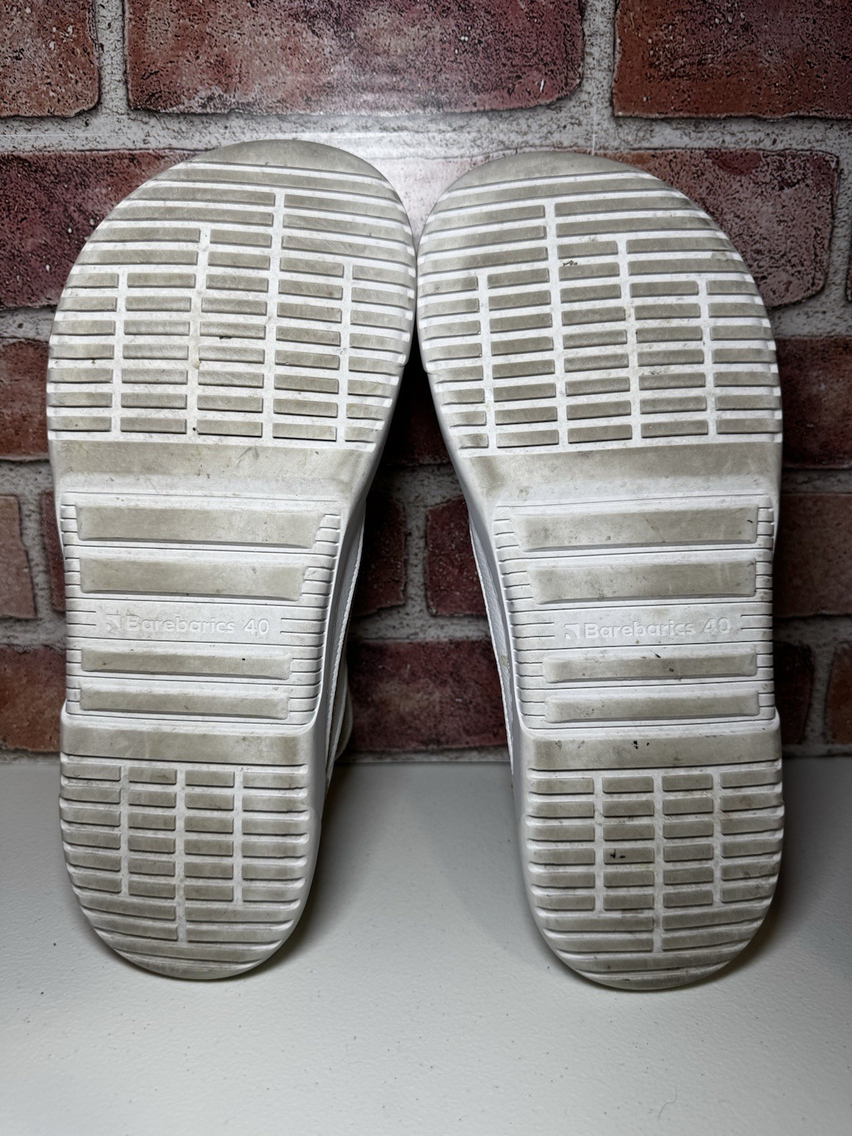 Barebarics Zing White Beige Vegan barefoot sneaker Men’s 7.5 Women’s Size 9