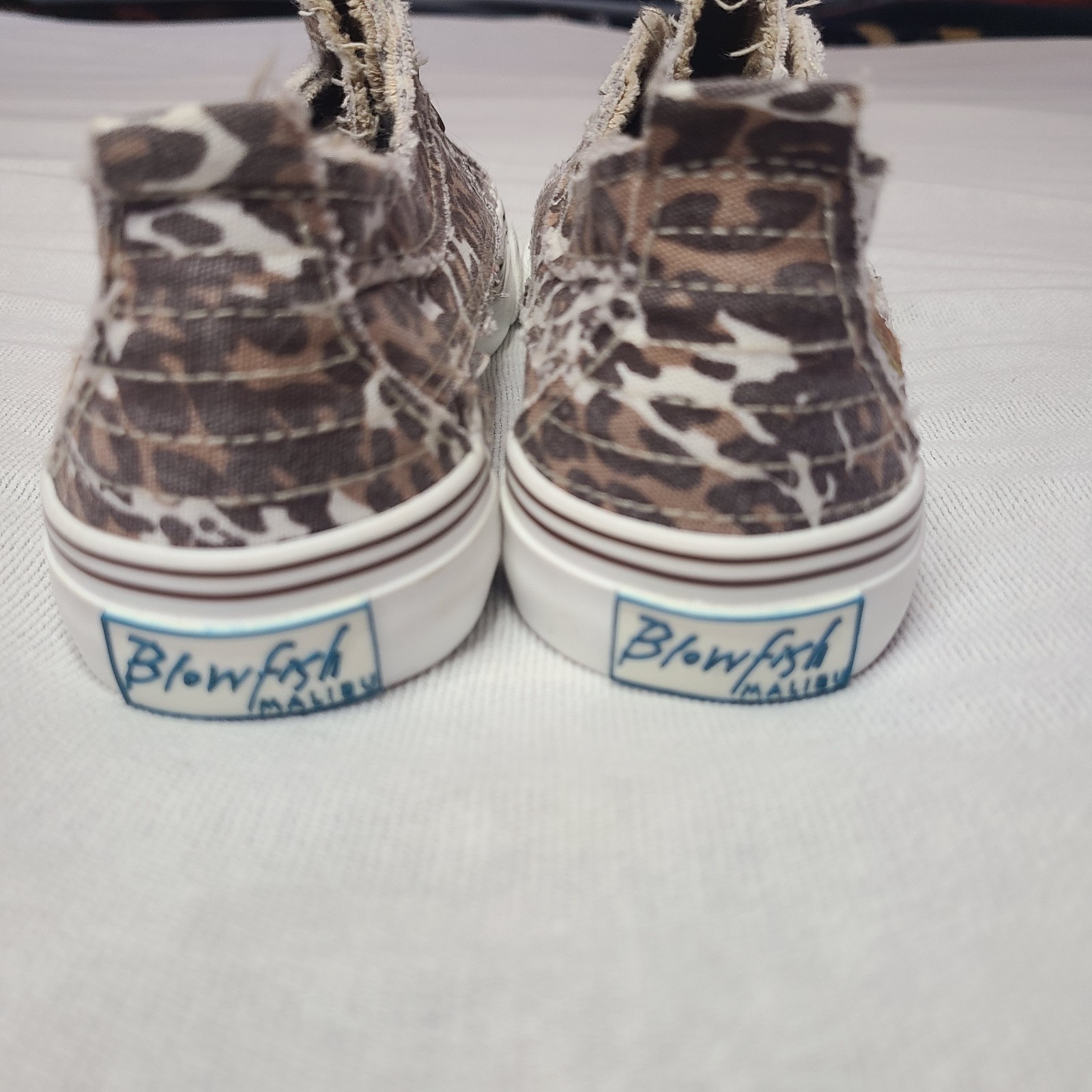 **Blowfish Play Comfort Sneaker – Women’s Size 6 Natural City Kitty NEW Leopard