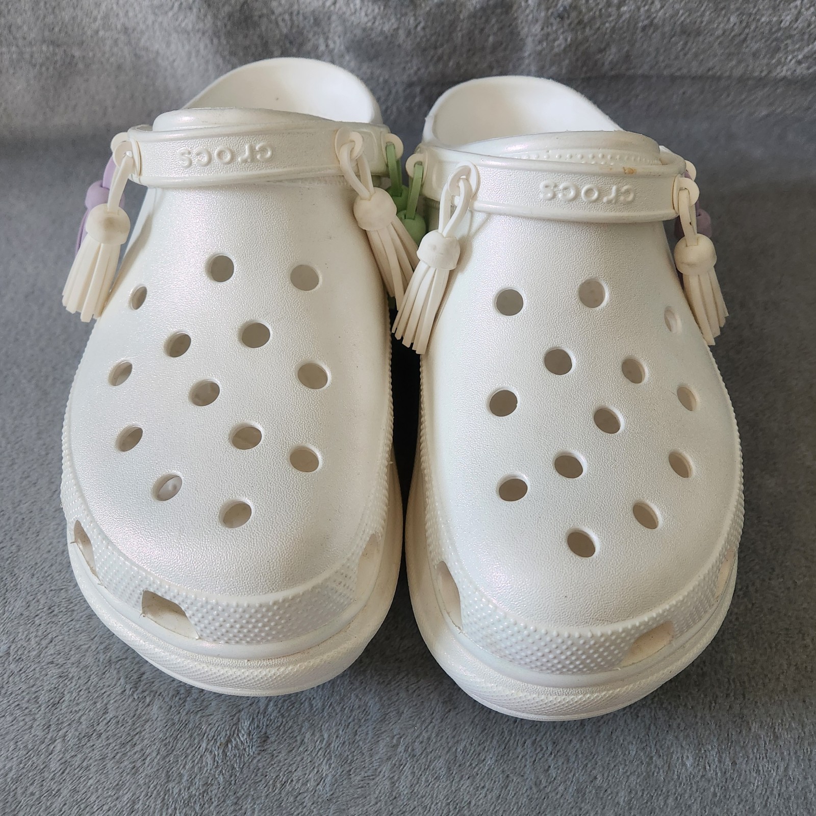 CROCS Classic Bae Festival Womens Iridescent White Tassel Platform Shoes Size 10