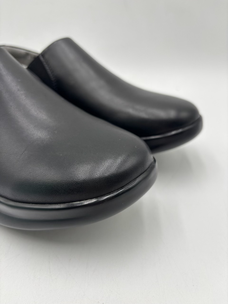 Moshn VERVE FULL GRAIN 07252021 Women’s NEW Slip-On Shoes Black Multiple Sizes
