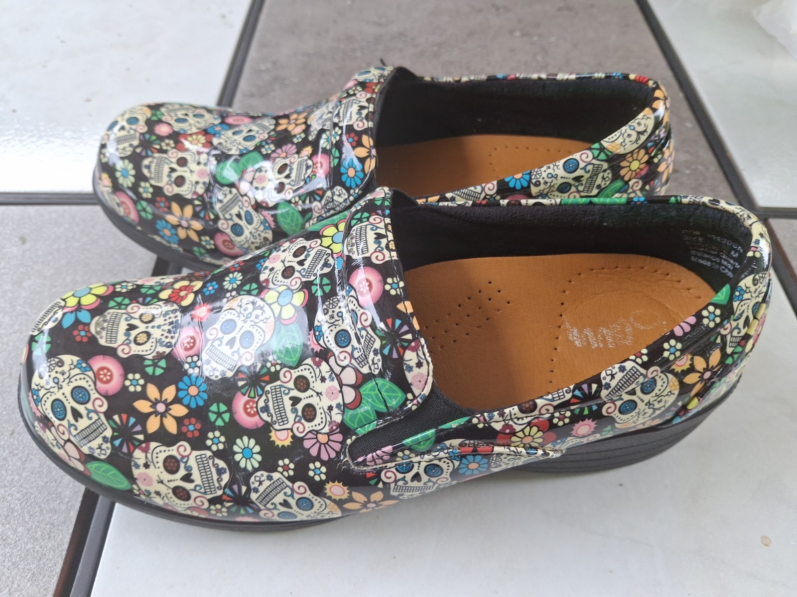 Women’s Savvy Nursing Shoes, Day Of The Dead Themed, Size 9