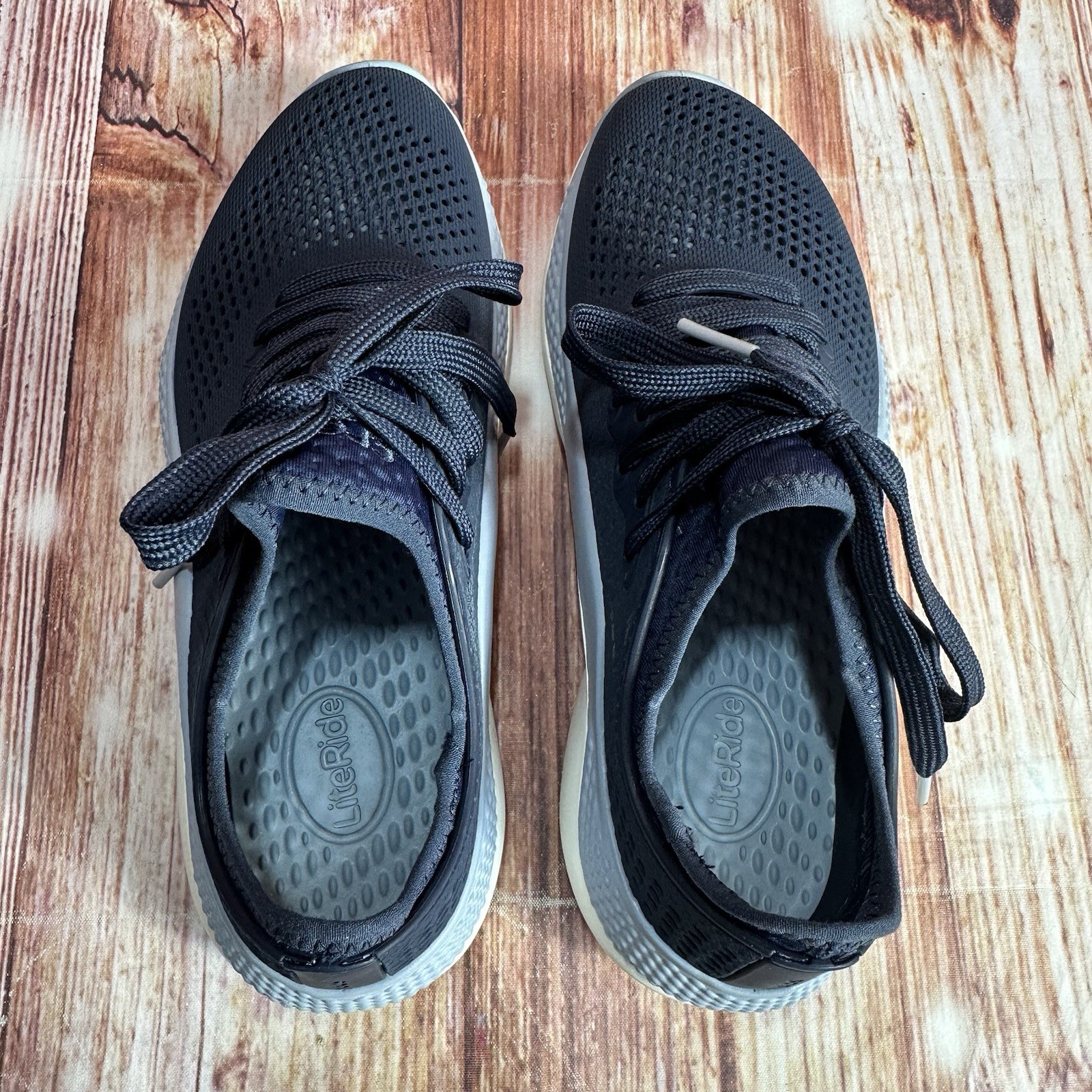 Crocs LITERIDE 360 PACER Womens Sz 6 Blue Rubber Athletic Shoes Sneakers Oxford