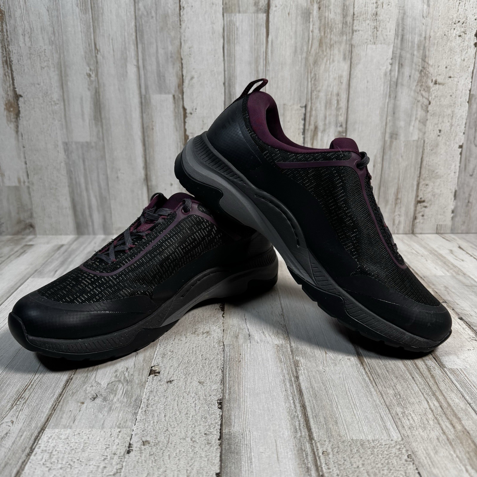 Dansko Womens Makayla Waterproof Hiking Sneakers Shoes Size 39 Black Purple