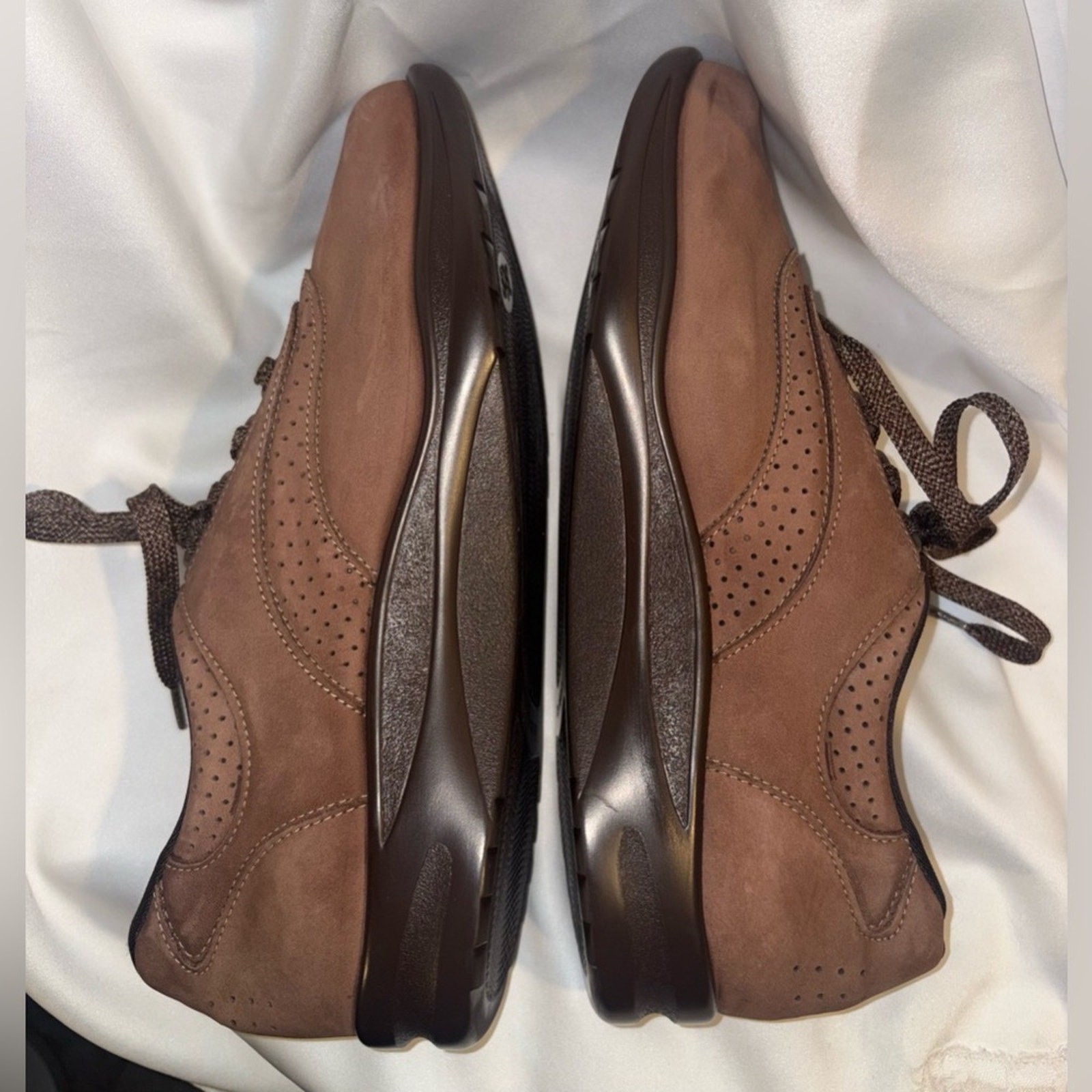 SAS Walk Easy Women’s Chocolate Nubuck/Suede Leather walking shoes 10N