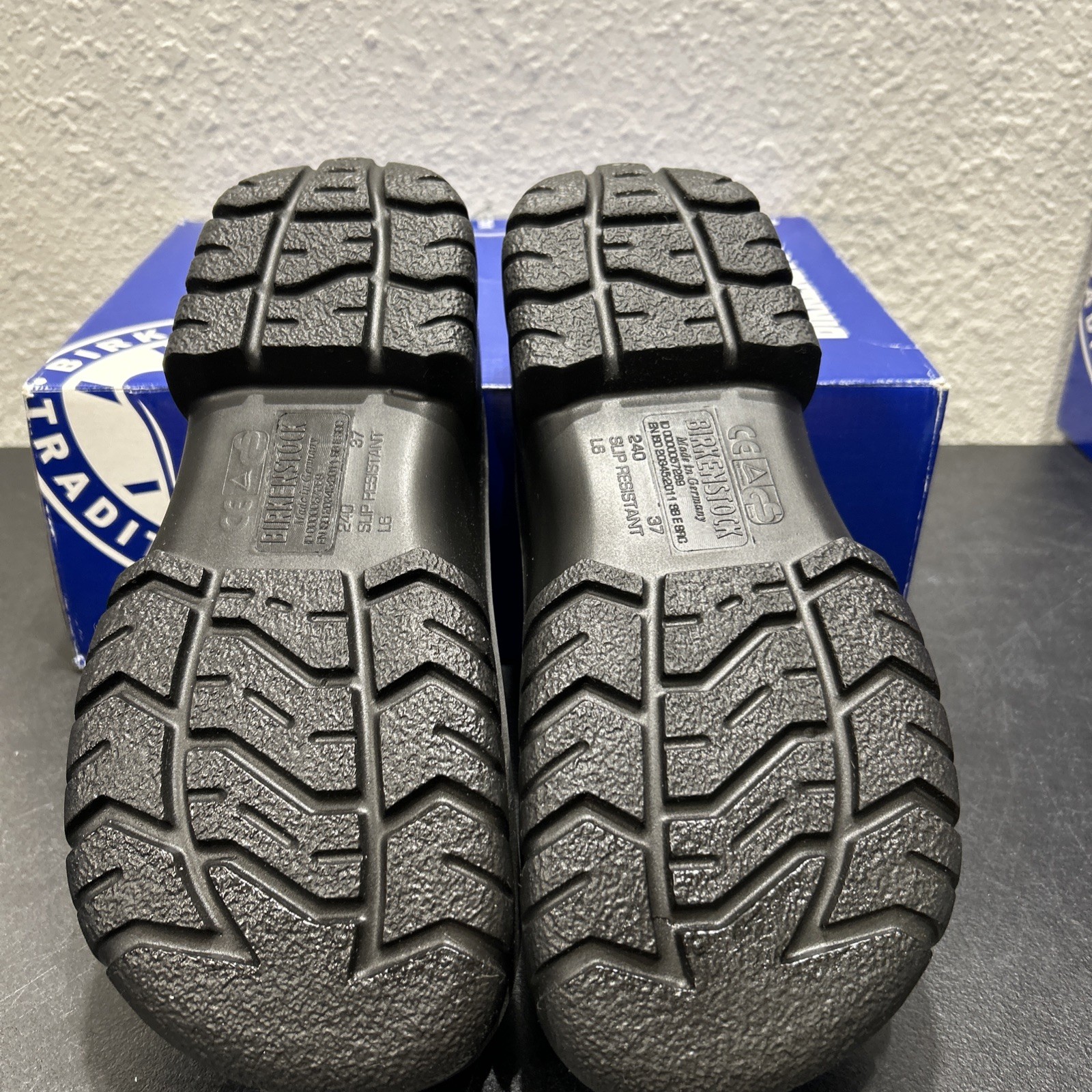 Birkenstock A640 Steel Toe Polyurethane – Black Clogs Men’s EU 37 US W6 M4