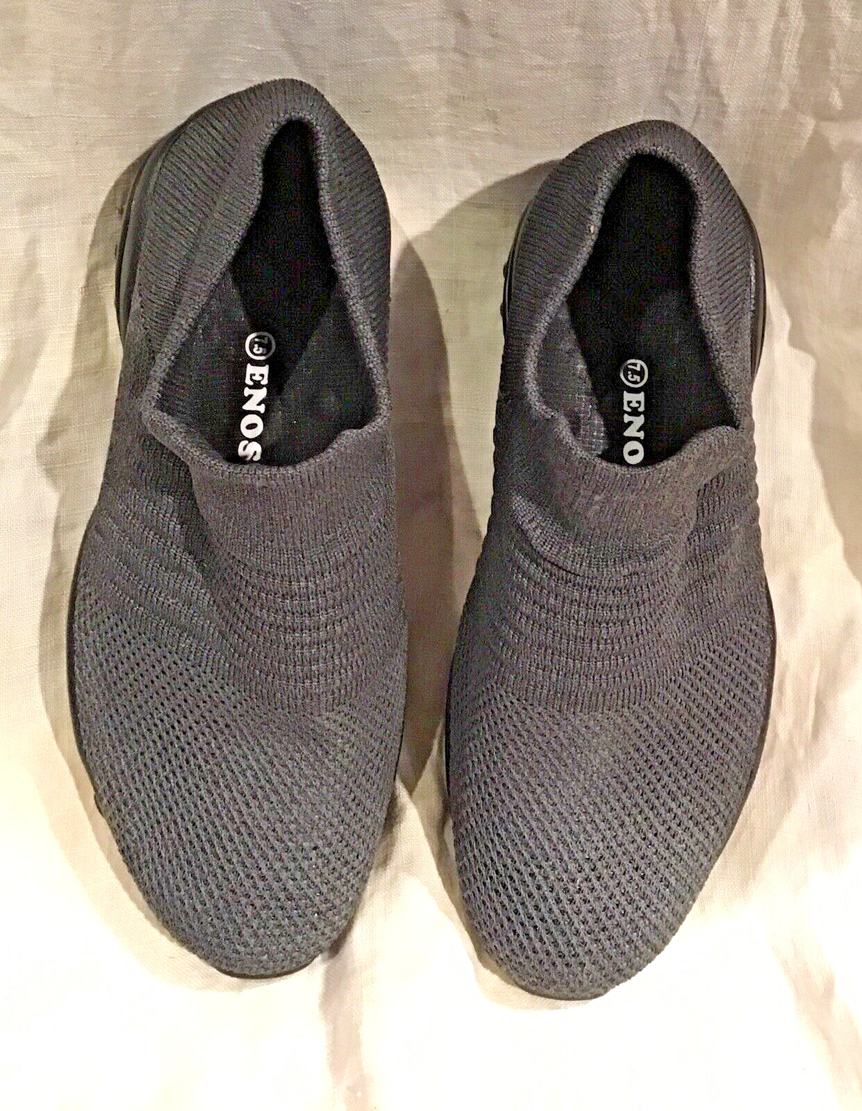 ENOSKY SLIP RESISTANT SHOES FOR FOOD SERVICE NURSING WALKING BRAND NEW NO TAGS