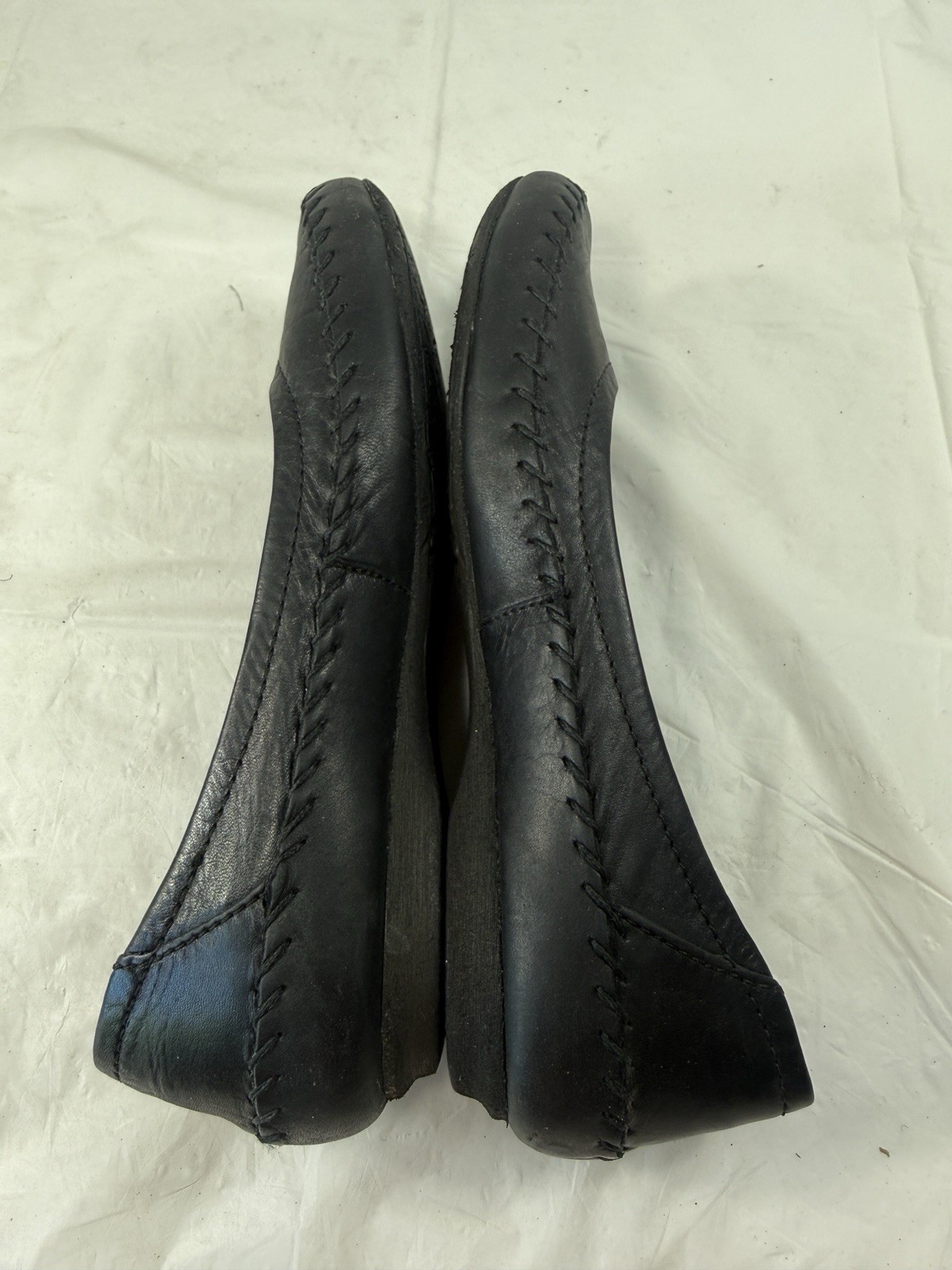 Born size 7.5 Black Leather ballet flats made in Mexico Artesian