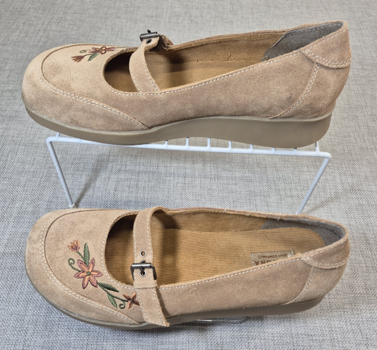 Vtg Floral Embroidered Brown Leather Suede Mary Janes-Arizona Jean Co, Sz 10M