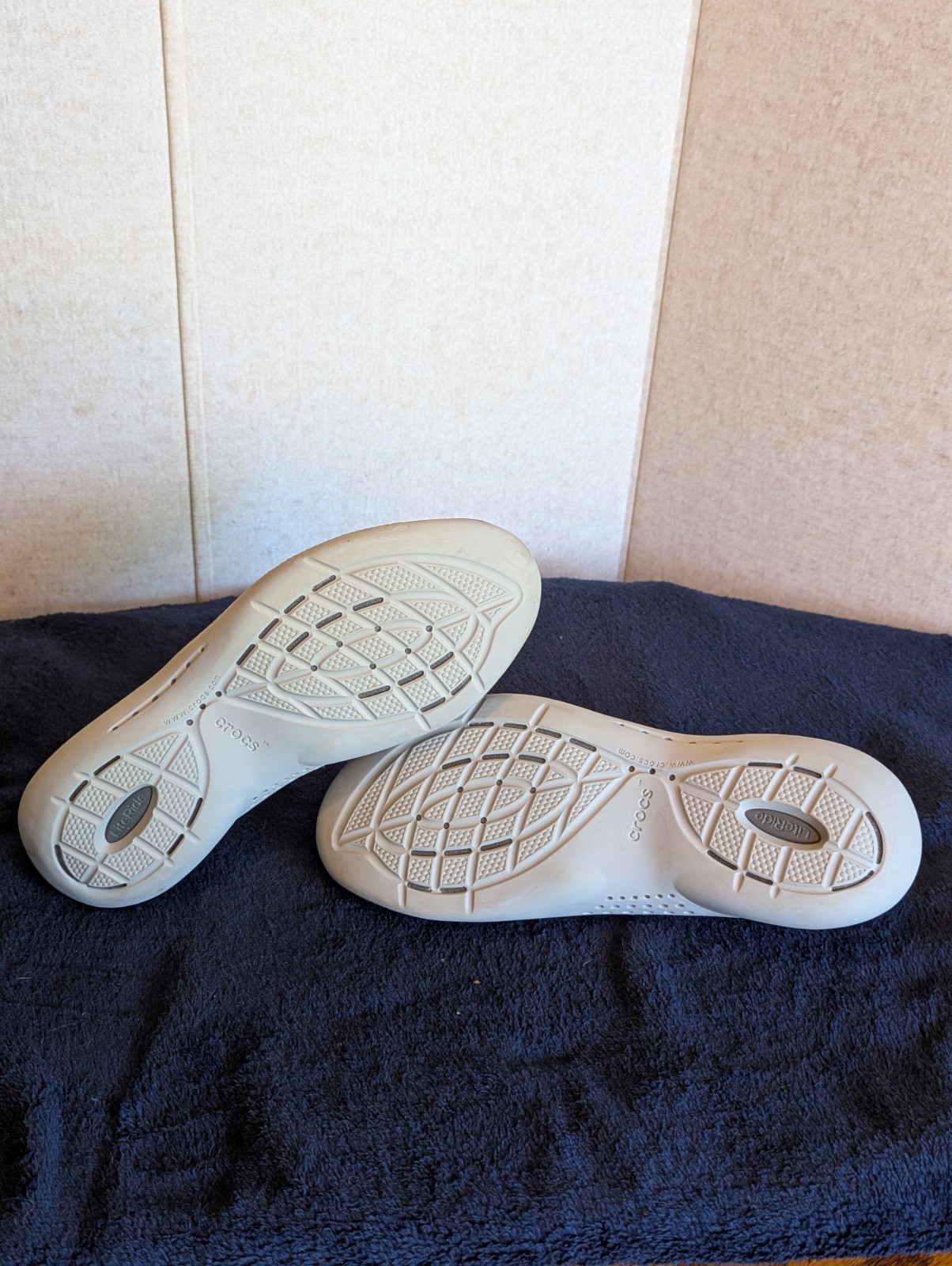 Crocs LiteRide M8 Black/Grey Lace Up, great condition