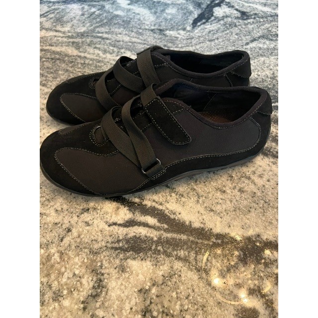 Easy Spirit Sneakers 8.5W Black Good Suede Hook Loop Low Profile Walking Shoe