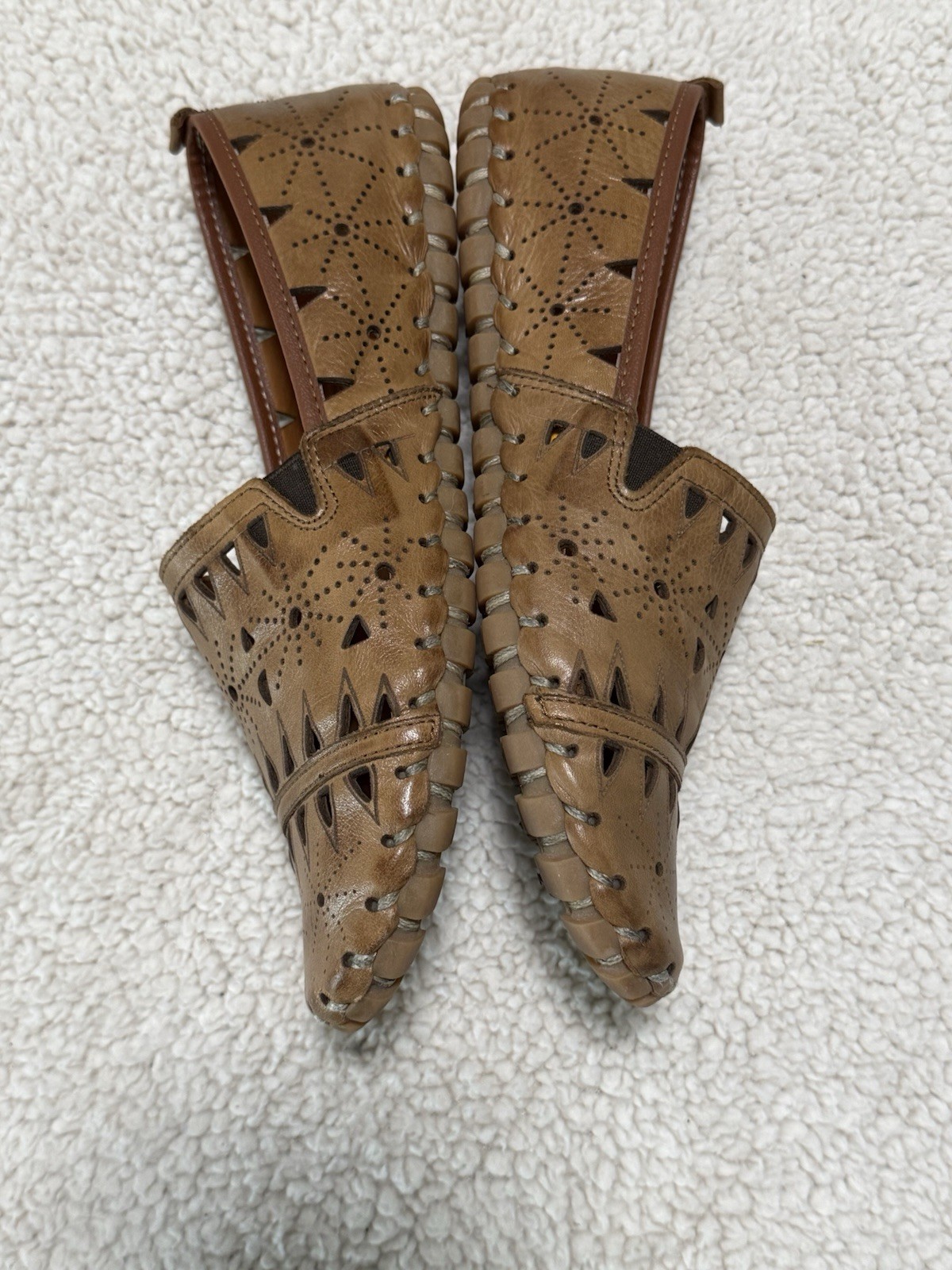 Spring Step Fusaro Women’s Slip On Shoe Geometric Laser Cut Outs Leather Upper 9