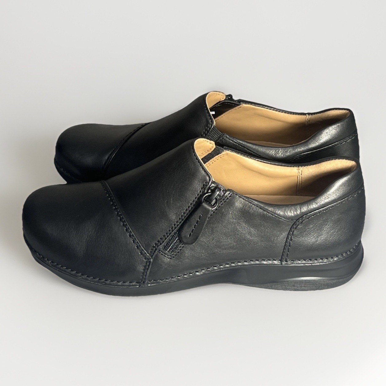 Clarks Unstructured Black Leather Women’s Shoes Loafers Size 7M